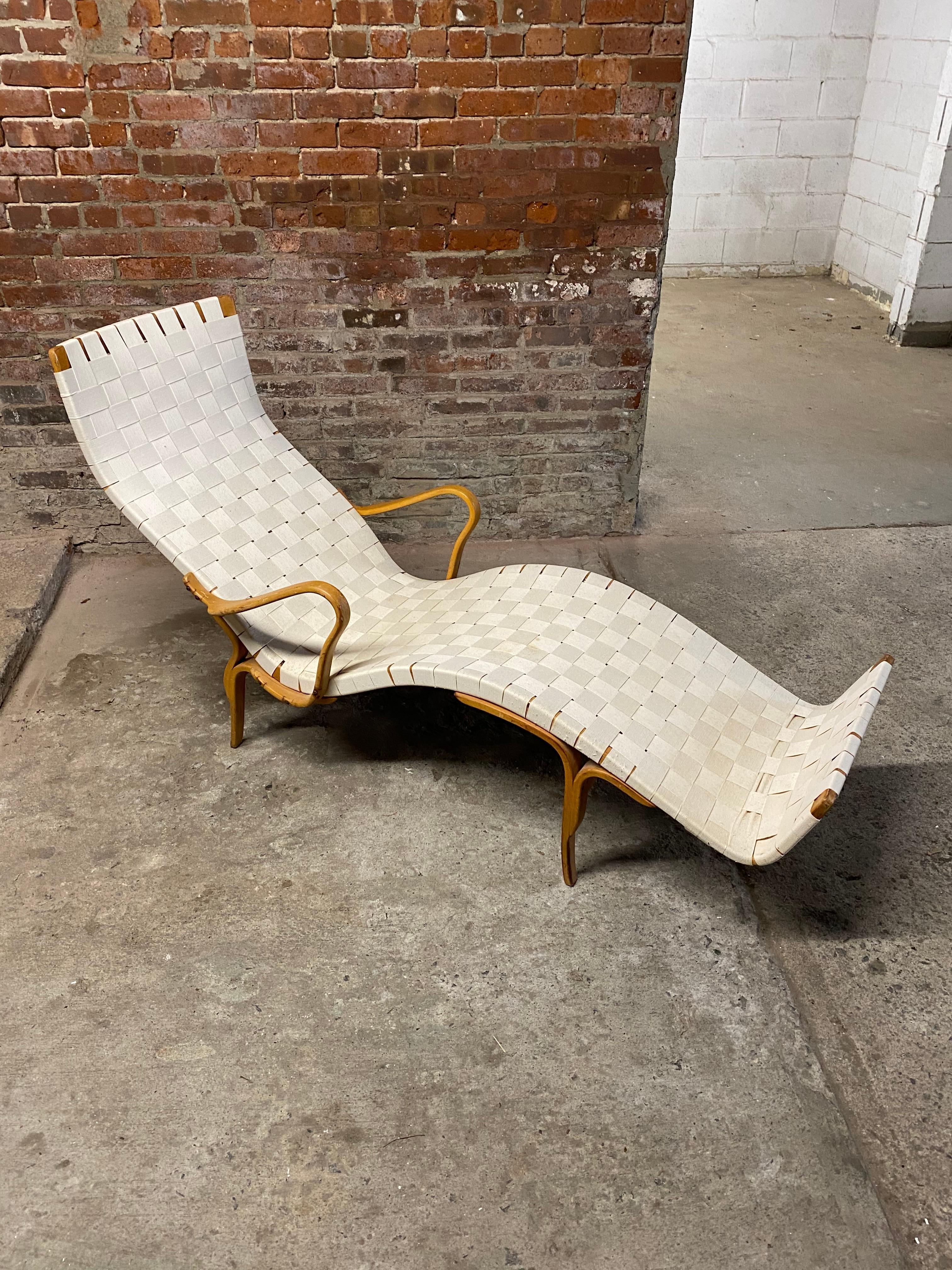 Swedish Bruno Mathsson Pernilla 3 Bentwood Lounge Chair