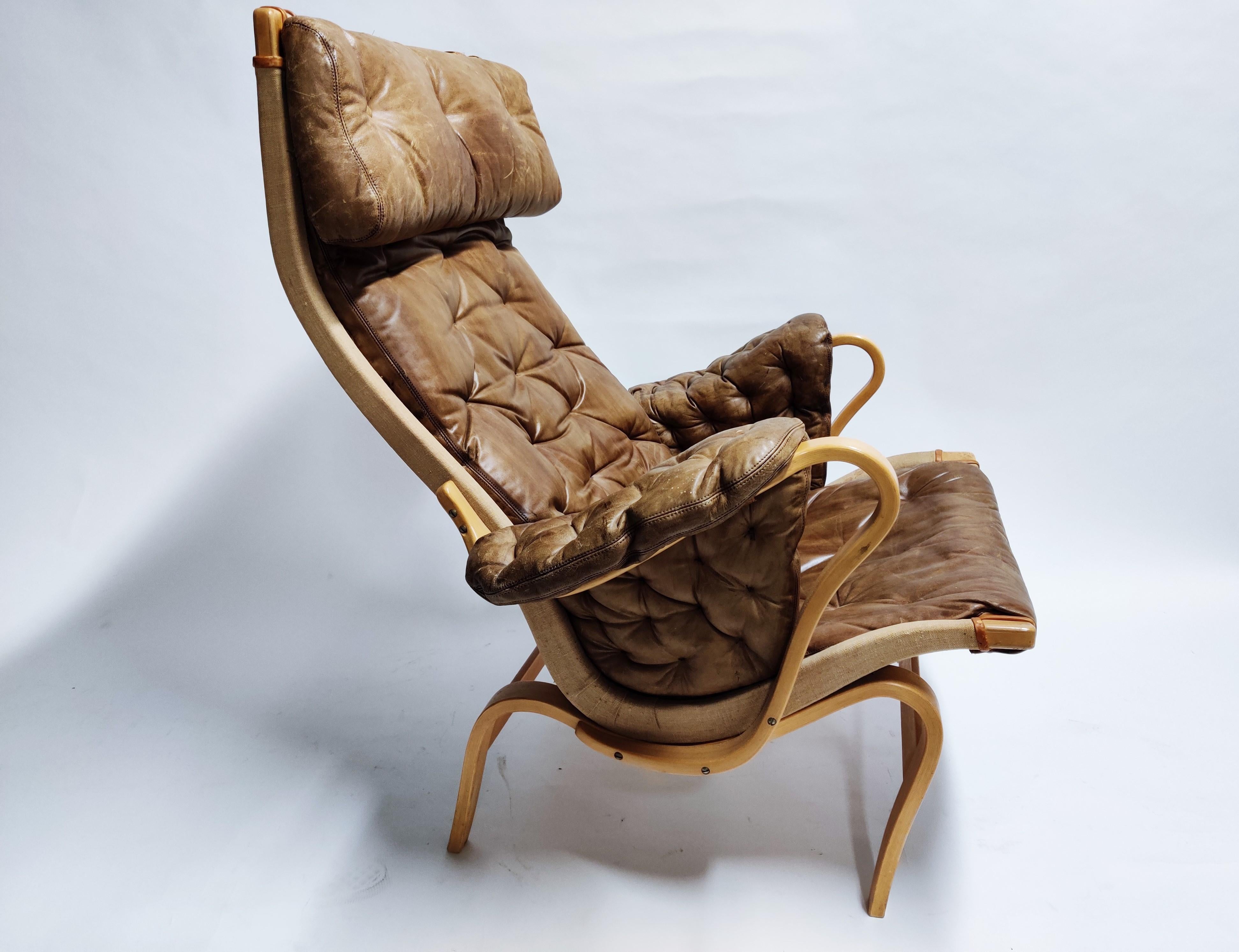 Scandinavian Modern Bruno Mathsson Pernilla chair in leather, 1960s