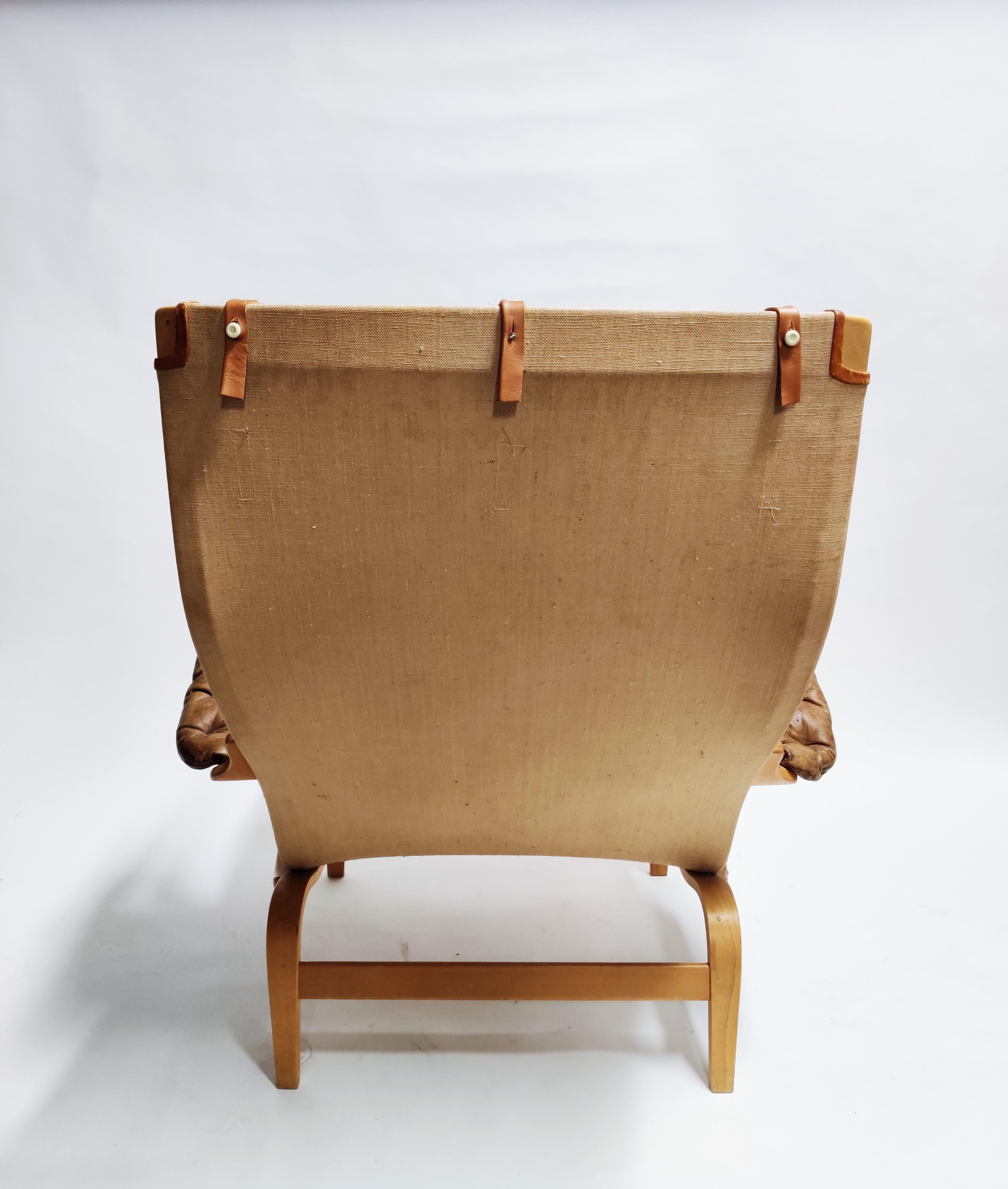 Swedish Bruno Mathsson Pernilla chair in leather, 1960s