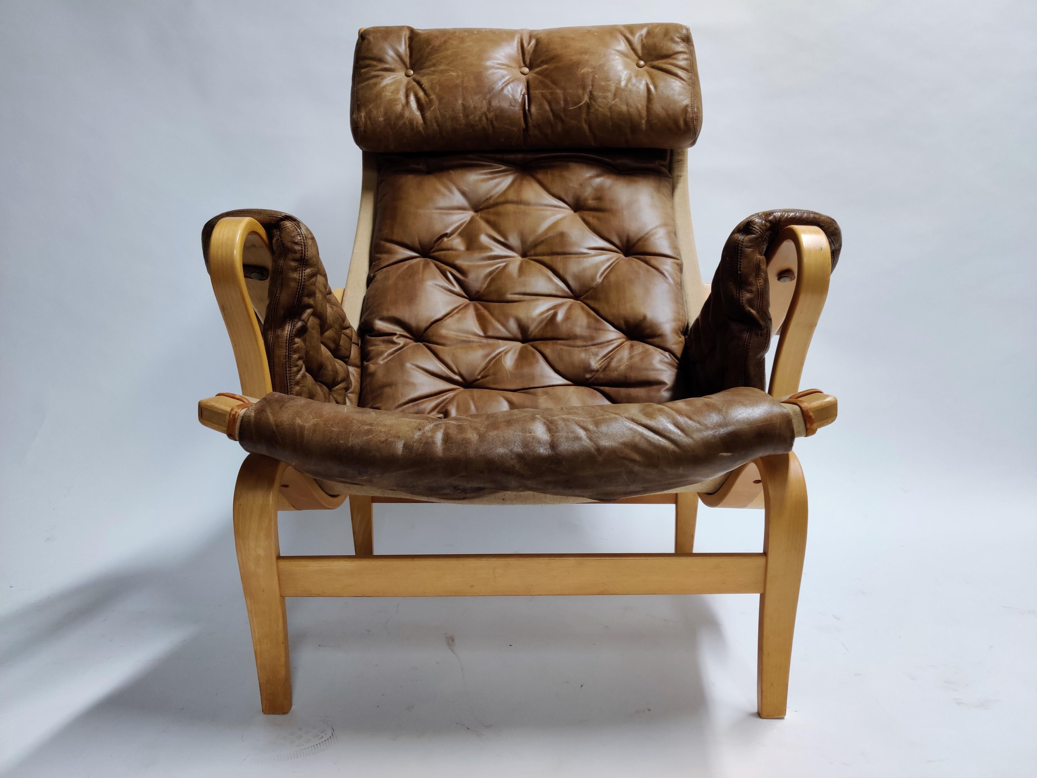 Mid-20th Century Bruno Mathsson Pernilla chair in leather, 1960s