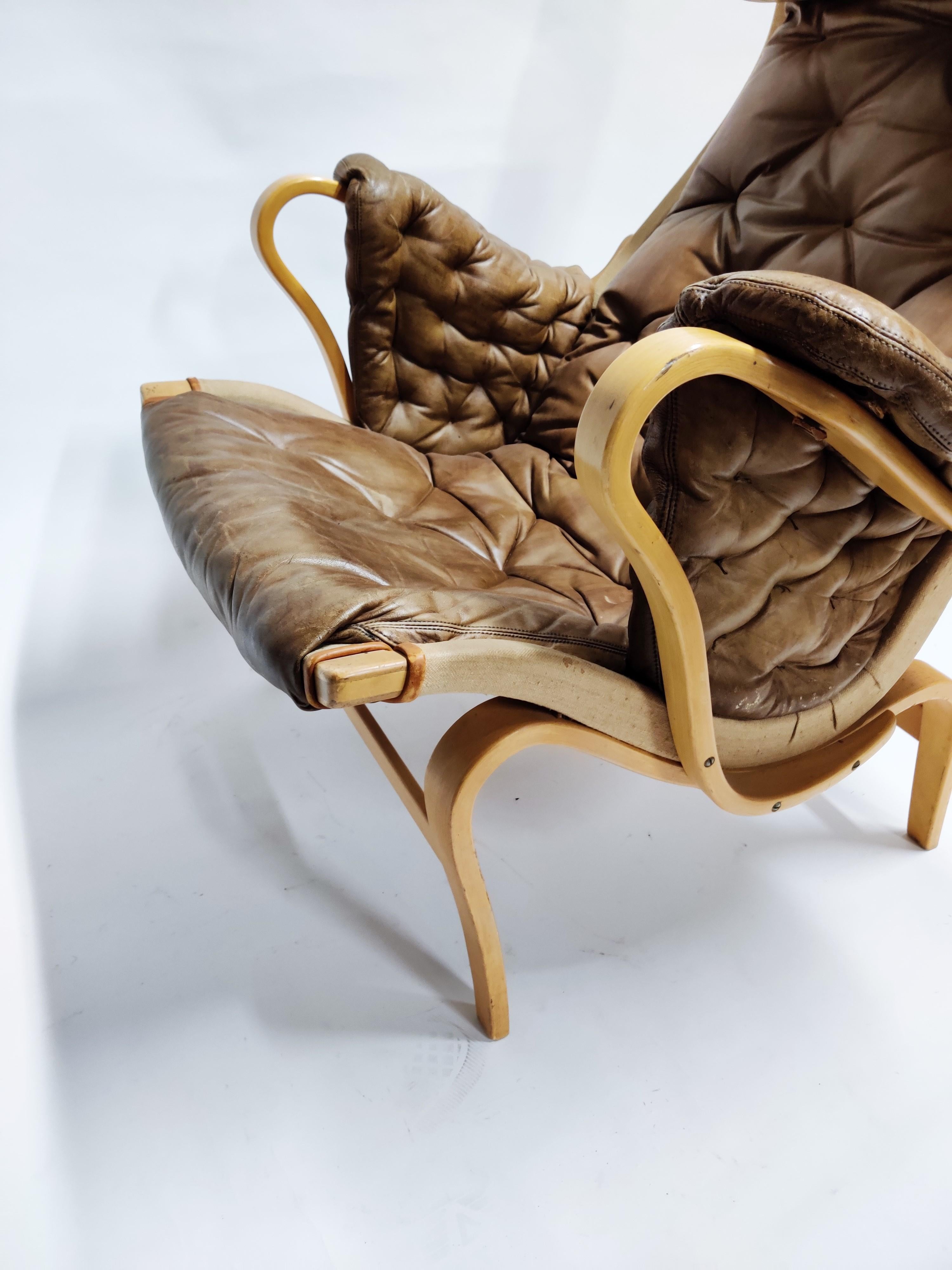 Bruno Mathsson Pernilla chair in leather, 1960s 2