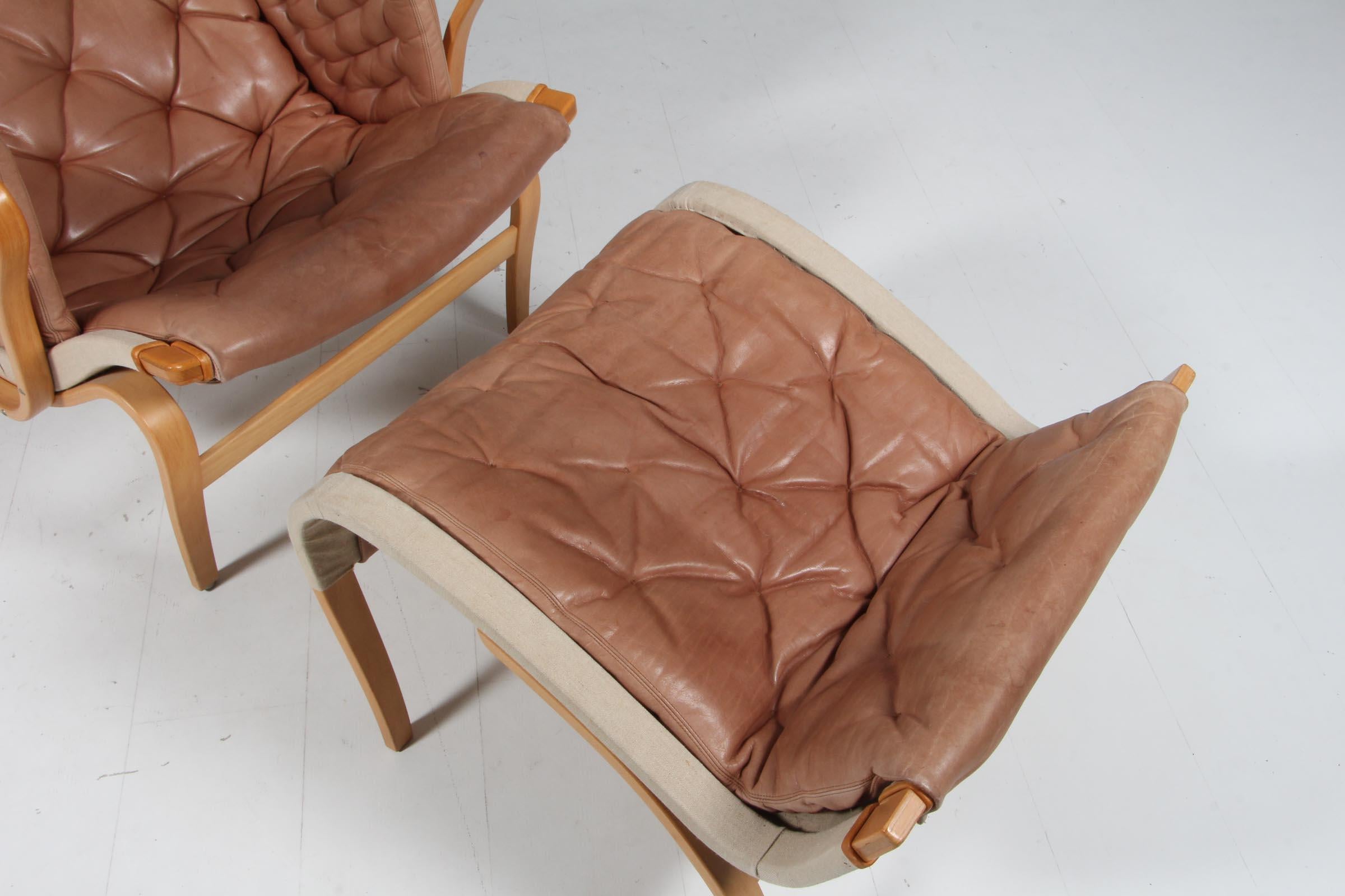 Bruno Mathsson Pernilla Lounge Chair with Ottoman, in patinated leather In Excellent Condition For Sale In Esbjerg, DK