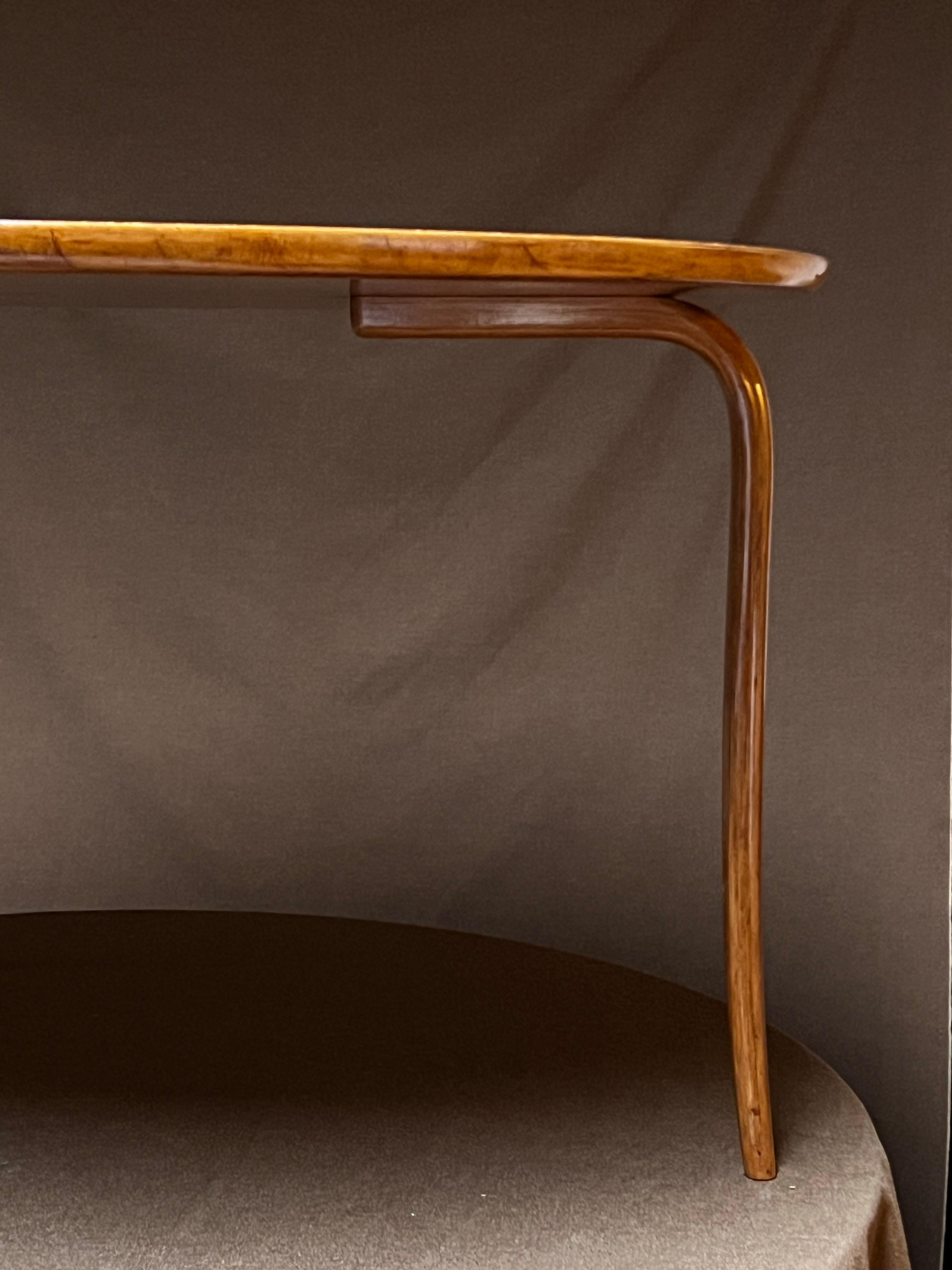 Bruno Mathsson raro tavolino originale del 1936 in legno di radica e betulla, da collezione, nuovo di zecca in vendita 3