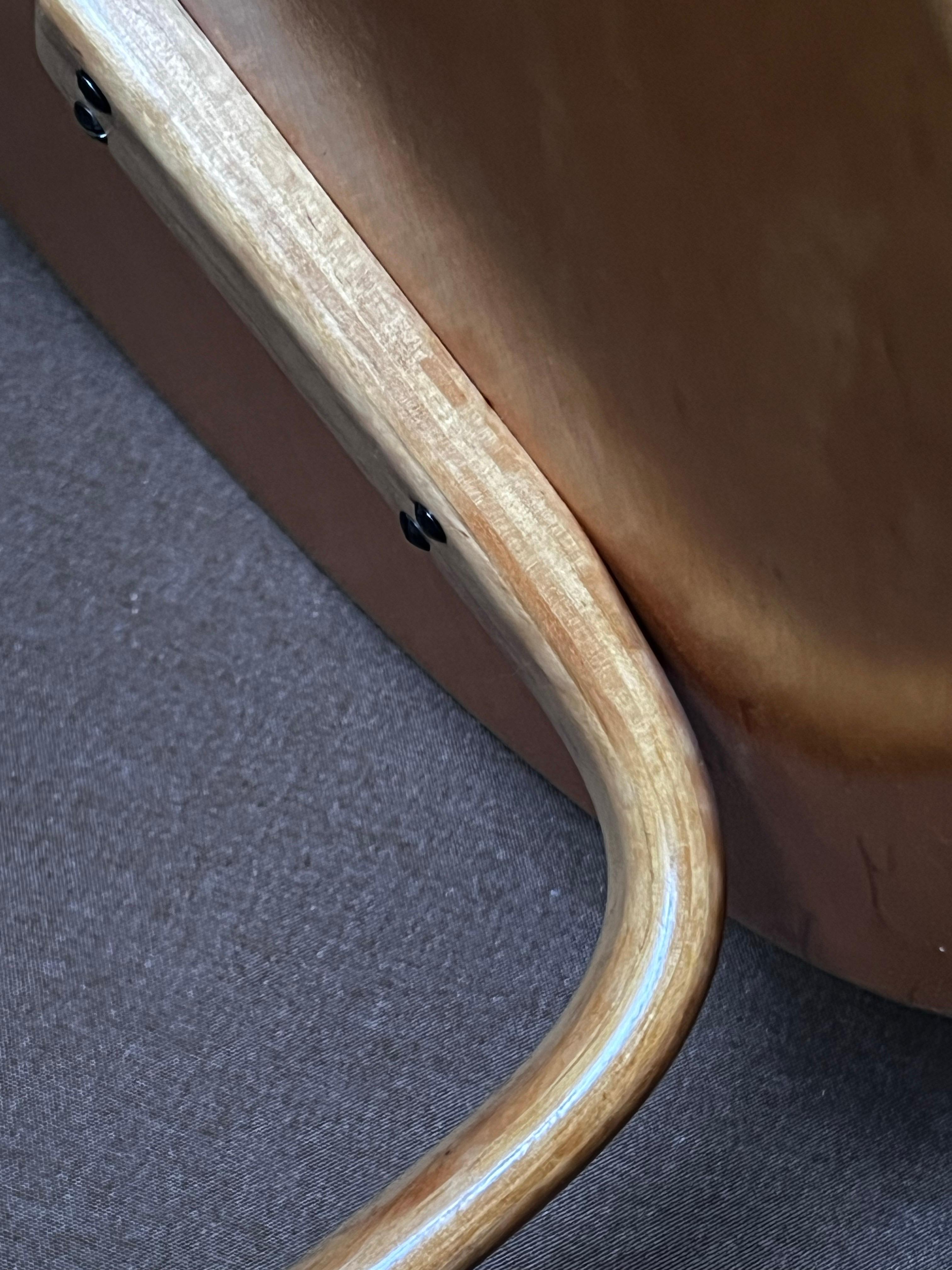 Bruno Mathsson raro tavolino originale del 1936 in legno di radica e betulla, da collezione, nuovo di zecca in vendita 1