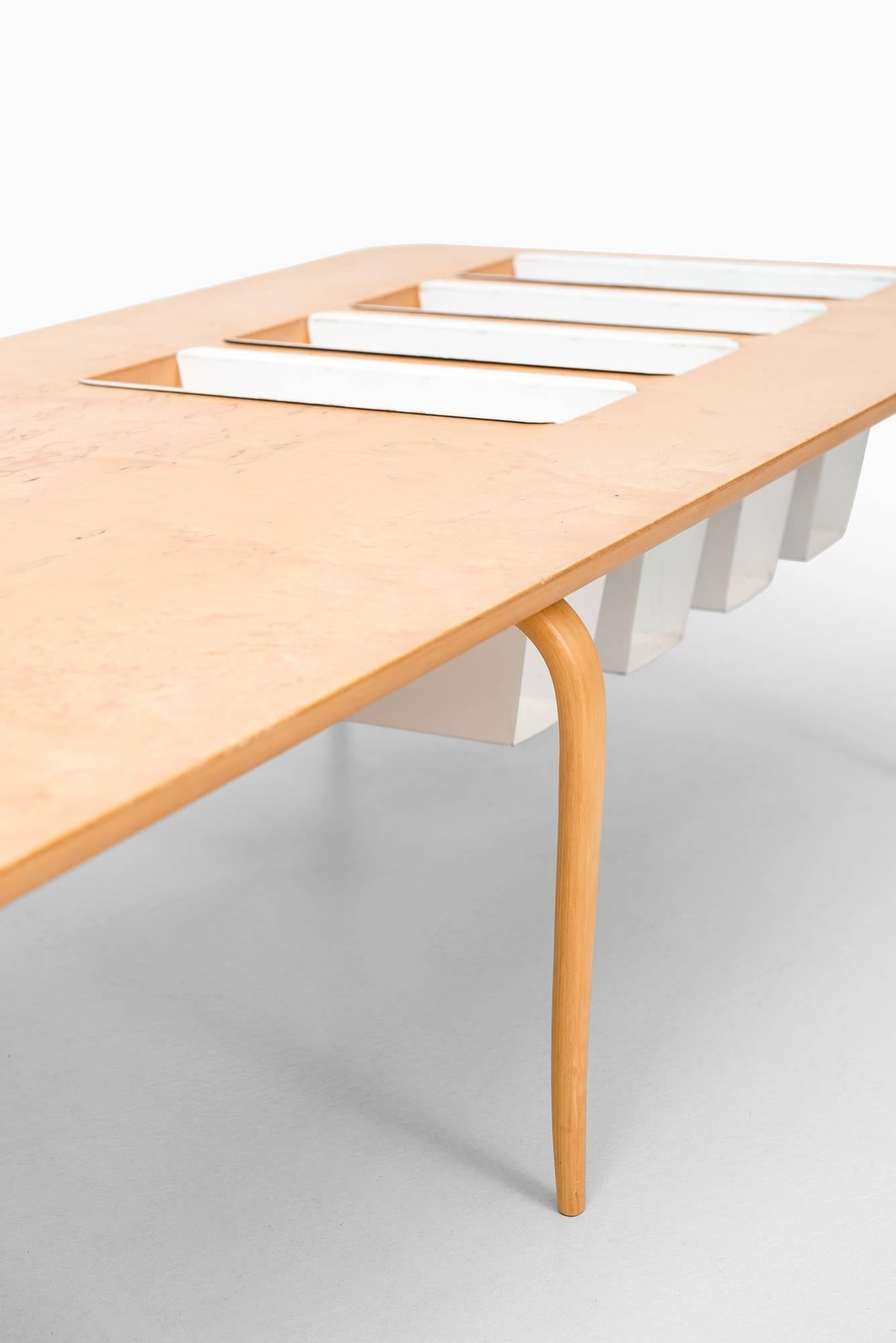 Scandinave moderne Table d'appoint Bruno Mathsson par Karl Mathsson à Värnamo, Suède en vente