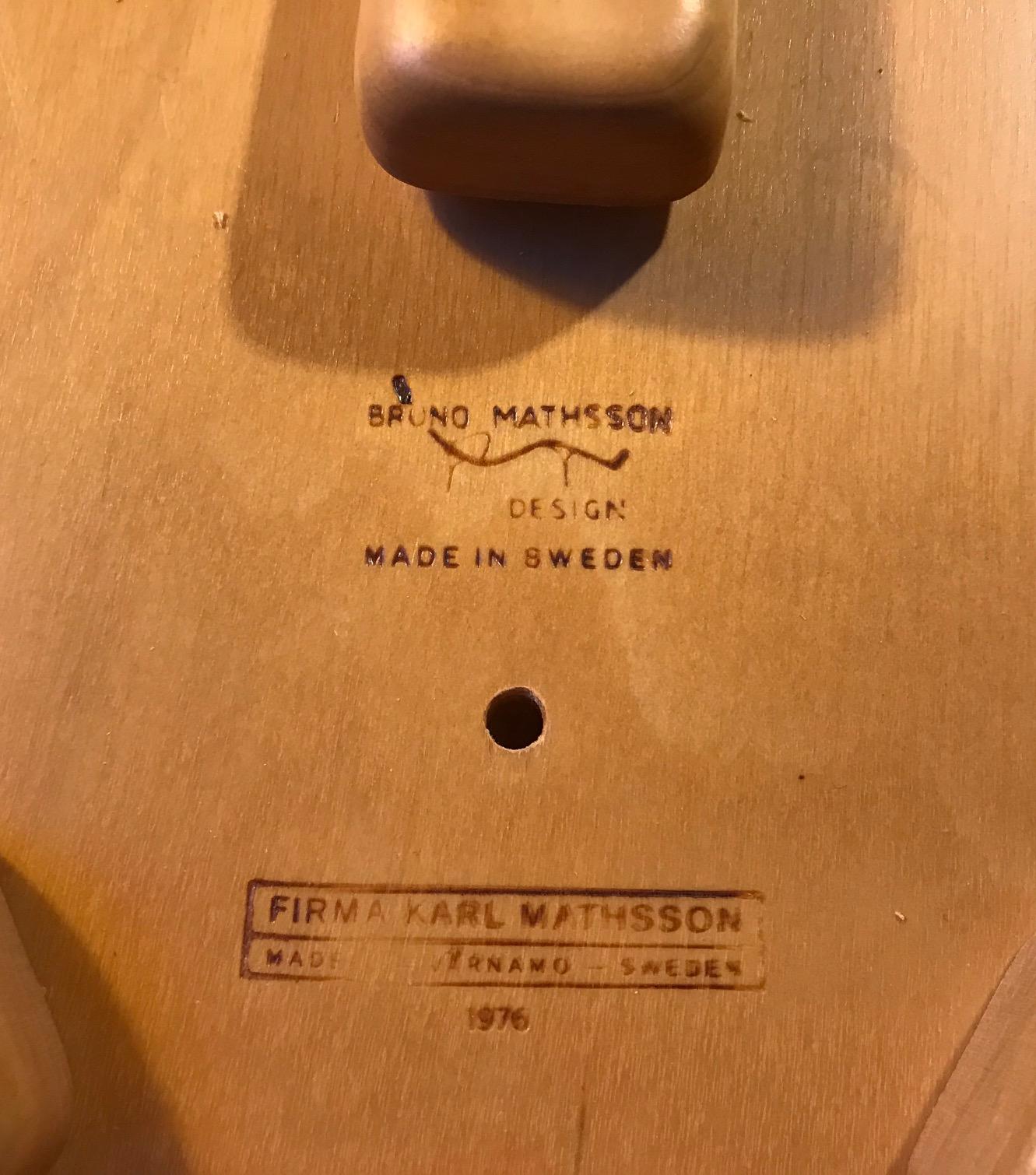 Swedish Bruno Mathsson Small Annika Table in Bird's-Eye Maple For Sale