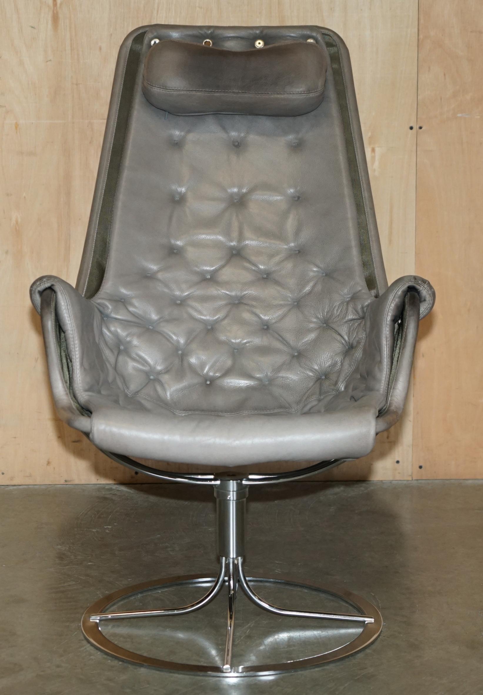 Suédois Bruno Mathsson SWEDiSH DUXIANA JETSON ARMCHAIR SWIVEL EN CUIR GRIS en vente