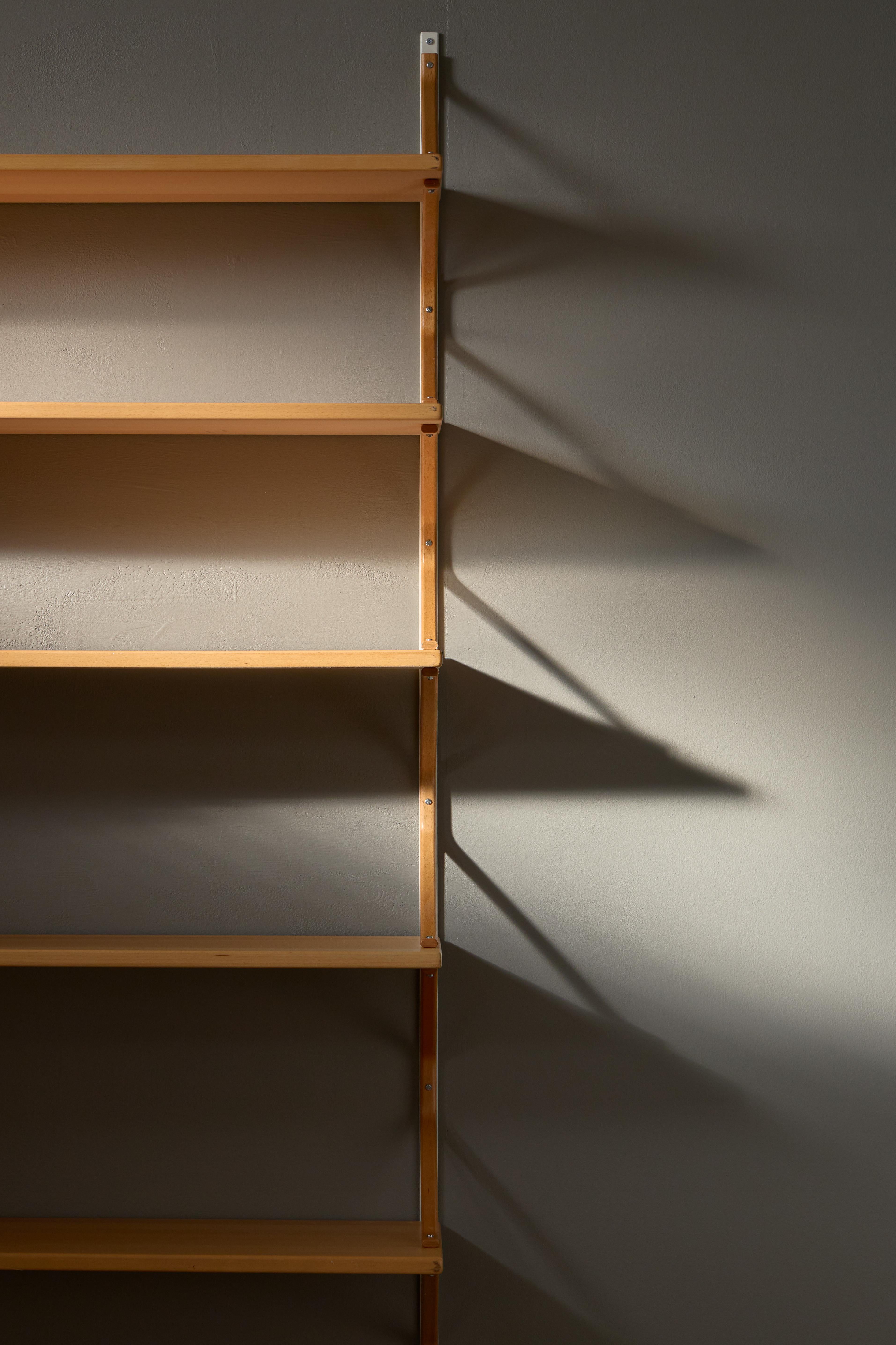 Estantería de pared Bruno Mathsson, Suecia, años 70 mediados del siglo XX en venta