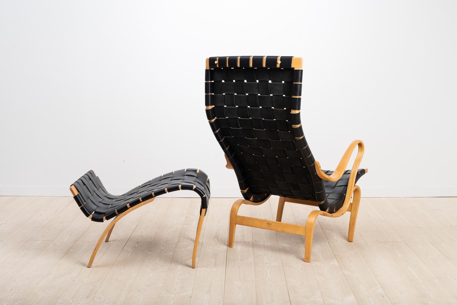 Bruno Matsson Lounge Chair Pernilla 2 and Ottoman Pernilla 69 In Good Condition In Kramfors, SE