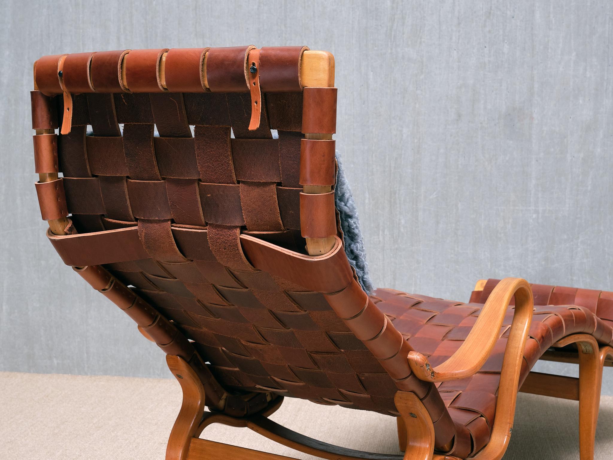 Bruno Mathsson Pernilla 3 Chaise Longue in Brown Leather, Karl Mathsson, 1944 For Sale 4