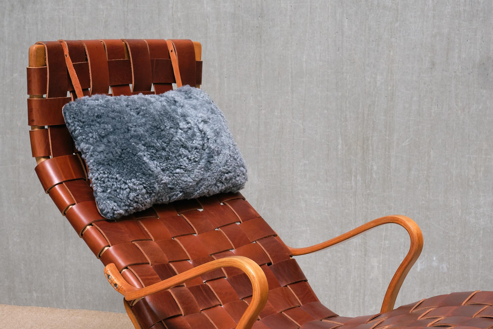 Bruno Mathsson Pernilla 3 Chaise Longue in Brown Leather, Karl Mathsson, 1944 For Sale 10