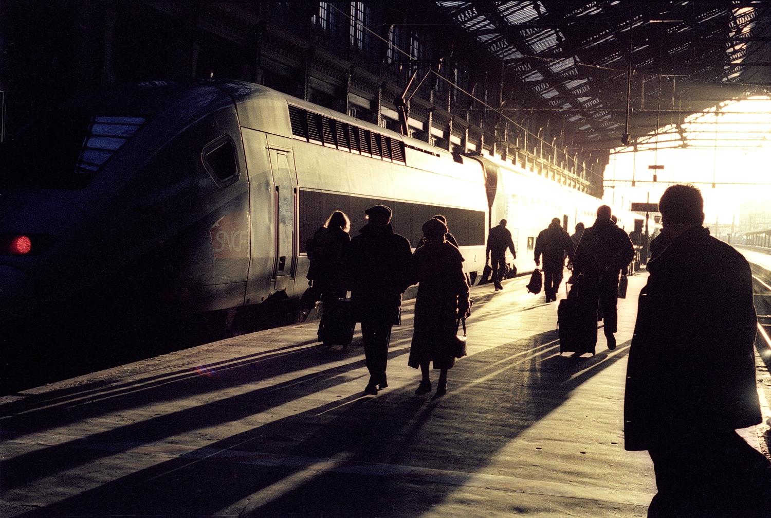 Bruno Meignien Color Photograph - Gare de Lyon 4/10