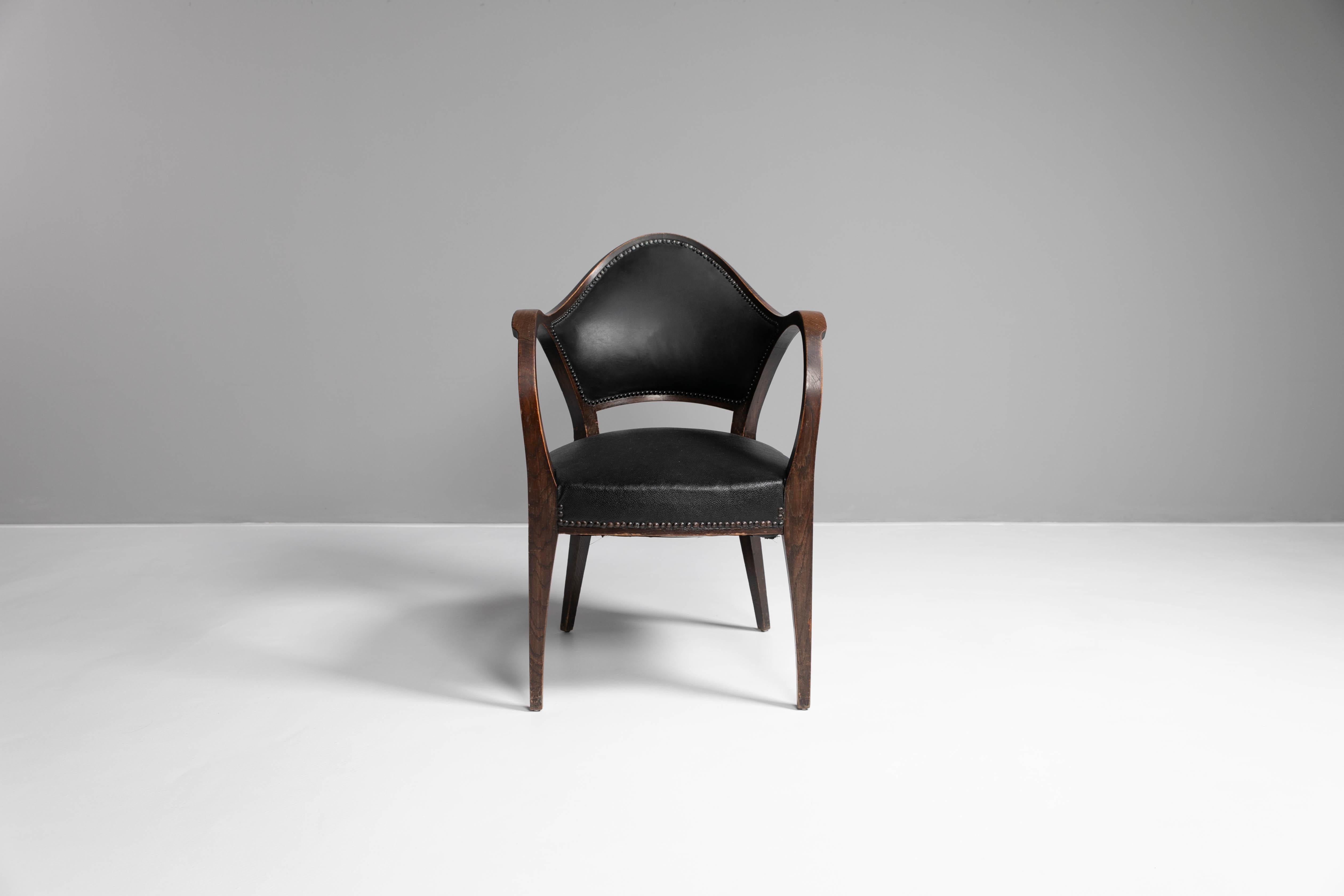 Bruno Paul, Sessel 6126 für Vereinigte Werkstätten (Jugendstil) im Angebot