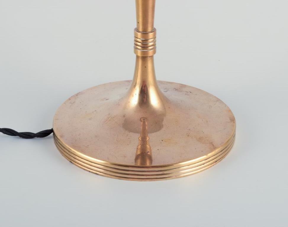Bruno Paul, German architect. Tall Art Deco table lamp in polished brass In Excellent Condition For Sale In Copenhagen, DK