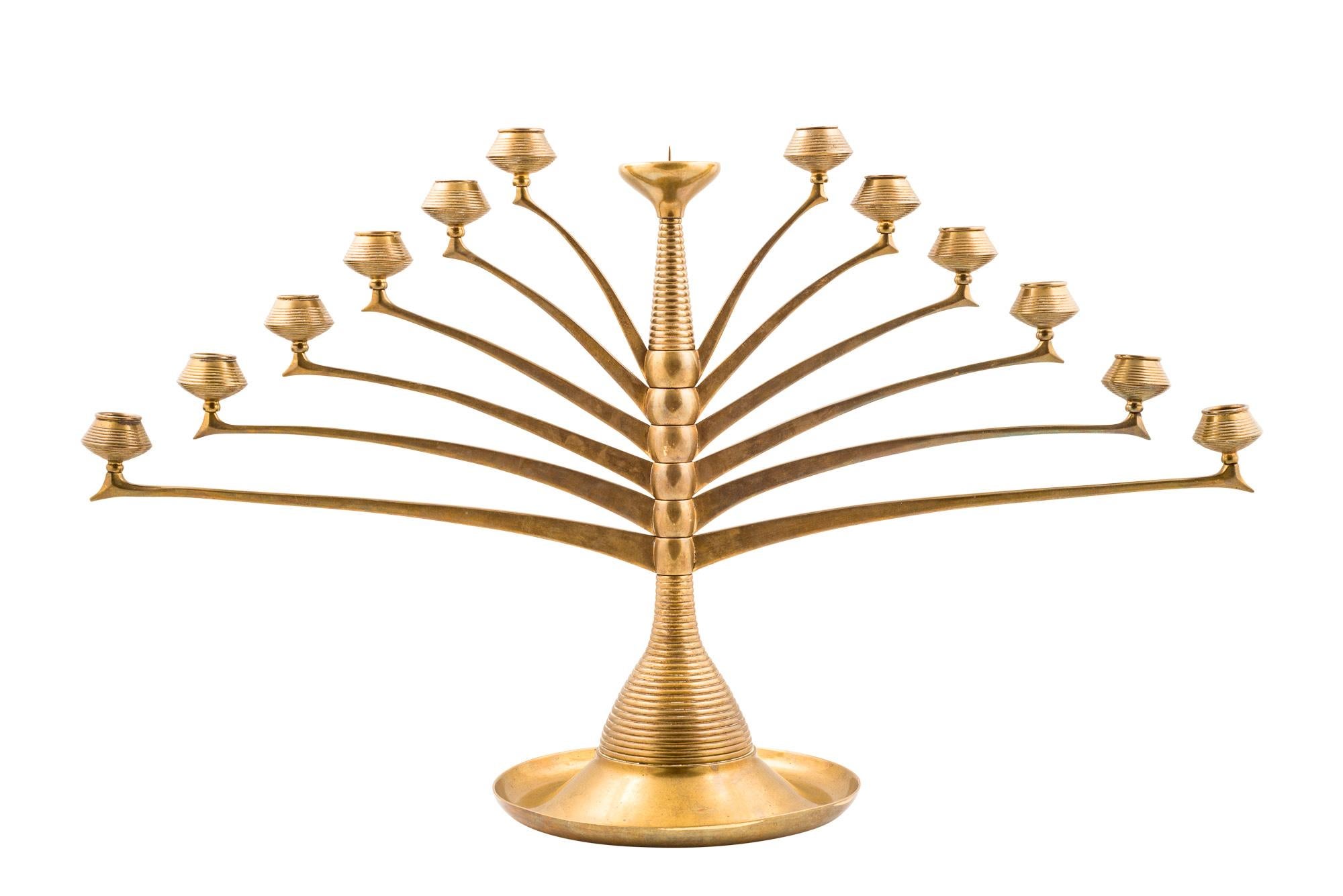 The architect Bruno Paul designed this large candlestick, bearing the model number 58, in 1901. At this time, he had already worked for the “Vereinigten Werkstätten für Kunst im Handwerk” in Munich. As an architect he can be associated with the “New