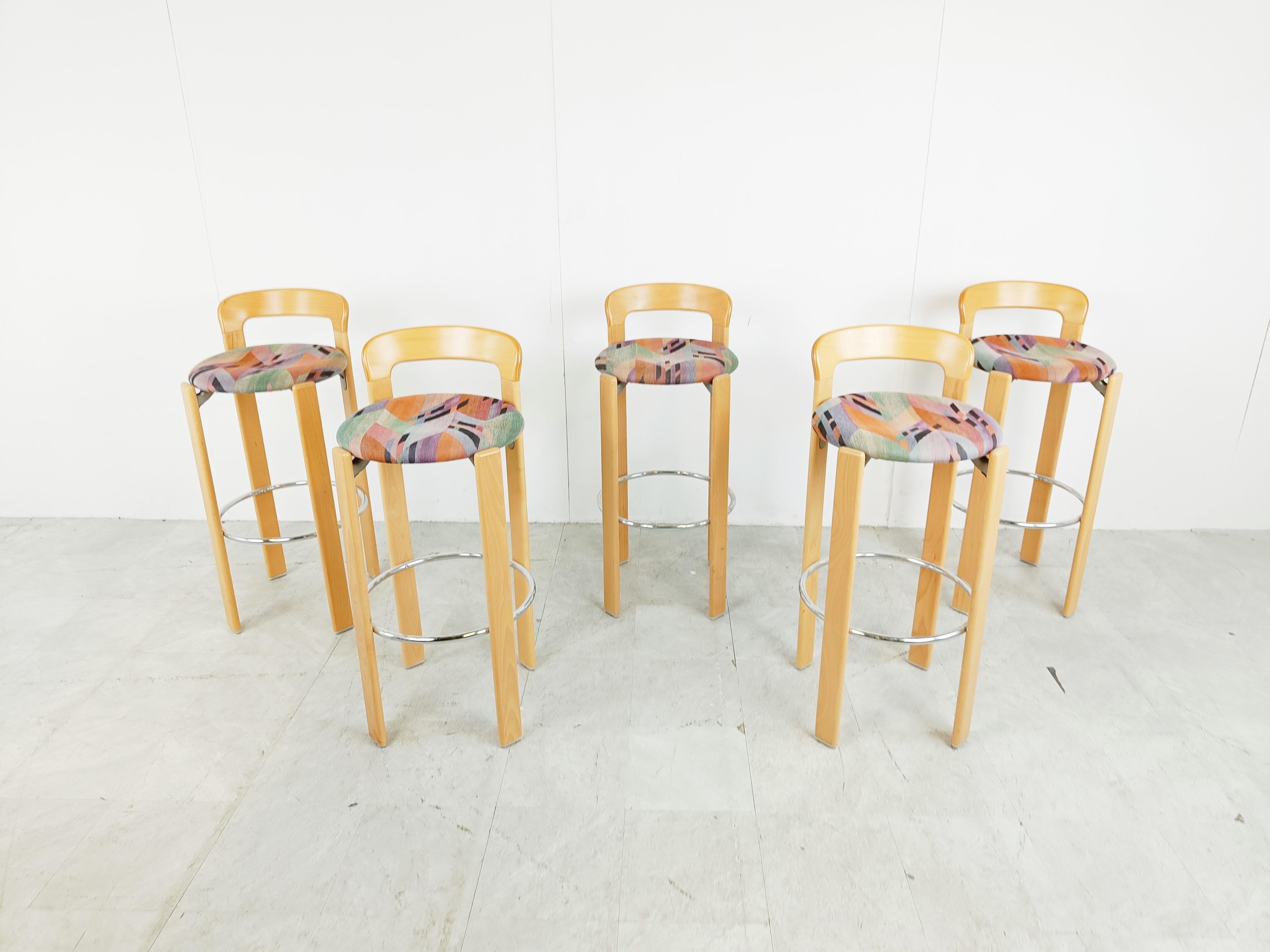 Vintage beech wooden bar stools designed by Swiss designer Bruno Rey for Kush & co

Timeless design.

Very good condition with their original 1980s fabric.

1980s - Switzerland

Dimensions:
Height: 100cm/39.37
