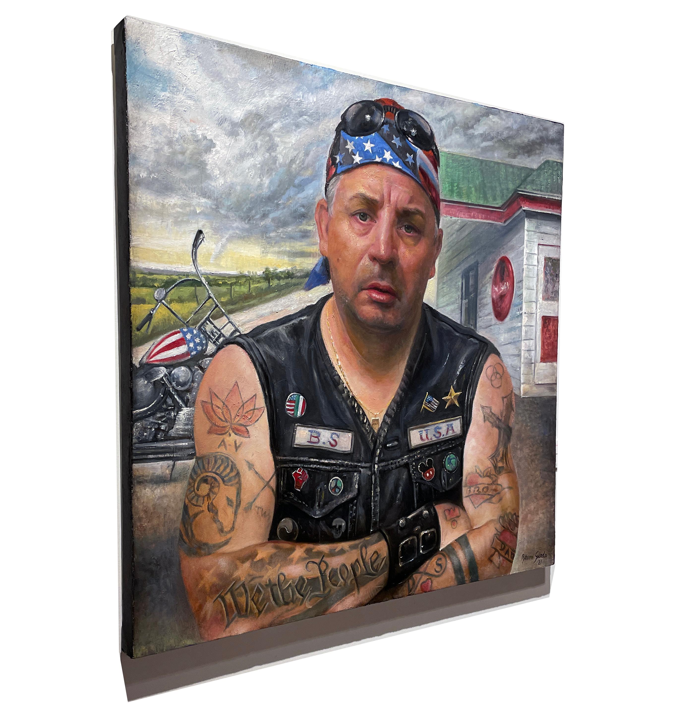 Coiffé d'une calotte et arborant une multitude de tatouages colorés, l'artiste Bruno Surdo a peint cet autoportrait posé en motard à l'air perplexe .  Comme l'indique le titre, un orage se forme à l'arrière-plan du tableau, mais est-ce vraiment la