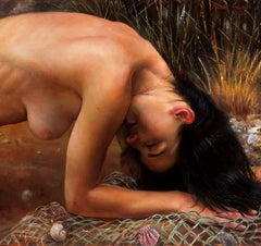 Submerged Mermaid - Dunkelhaarige, fair gefärbte Meerjungfrau, die aus dem Wasser aufsteigt