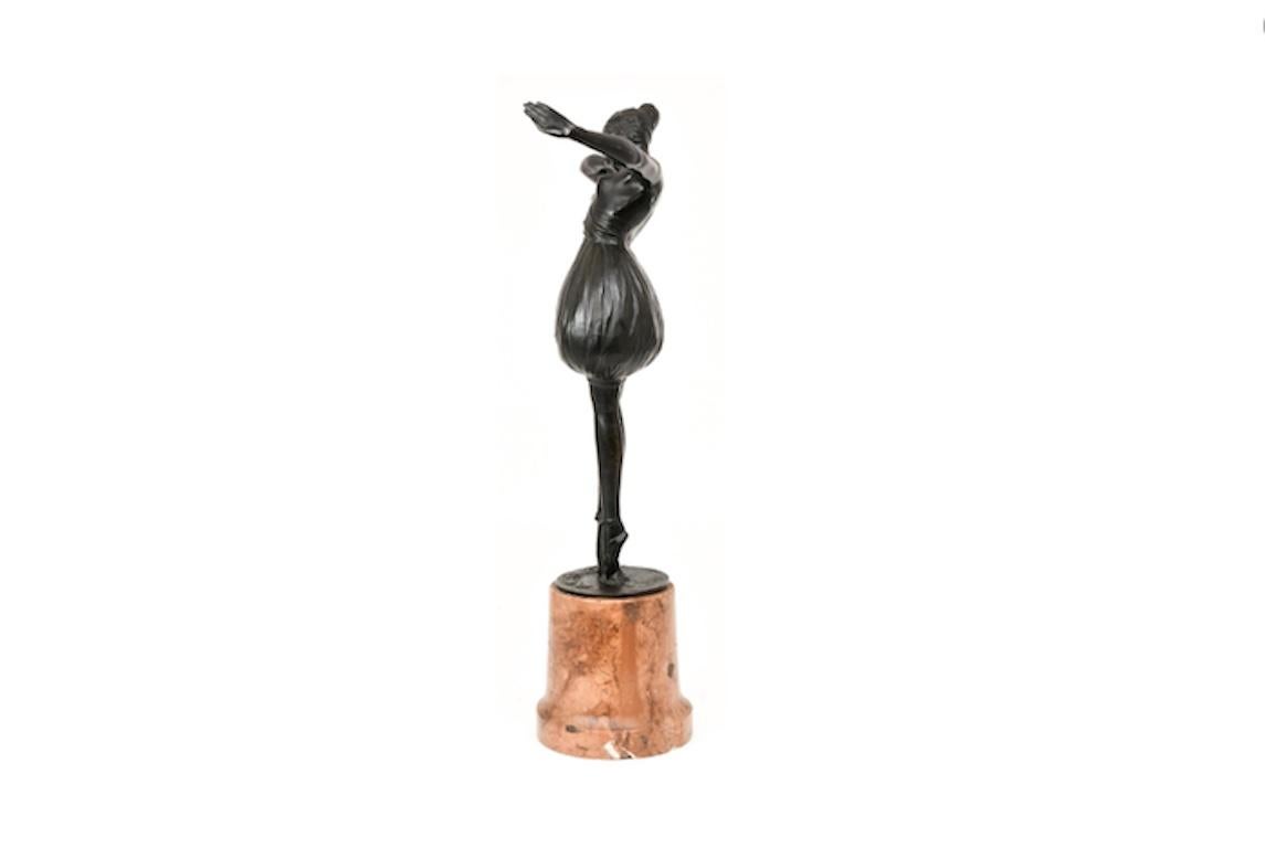 Art Déco Bruno Zach (austriaco, 1891-1945), Scultura in bronzo di una donna ballerina in vendita