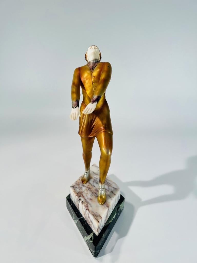 Français Bruno Zach personnage Art Déco en bronze français circa 1930 en vente