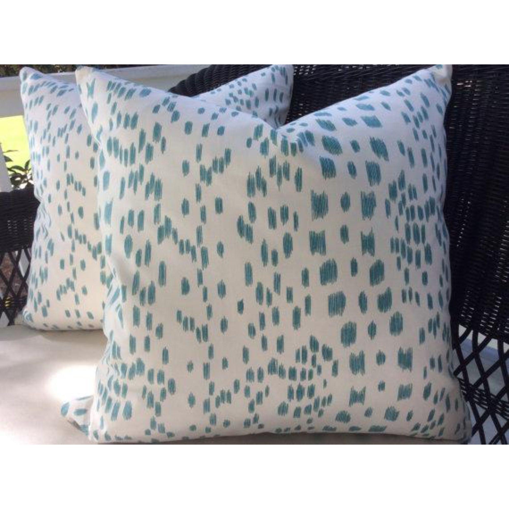 Beautiful and sought after Les Touches from Brunschwig and Fils! This fabulous cotton print has been fashioned into pilllow covers! The back is a coordinating cream woven and closure is by way of invisible zipper!

These pillows measure 22