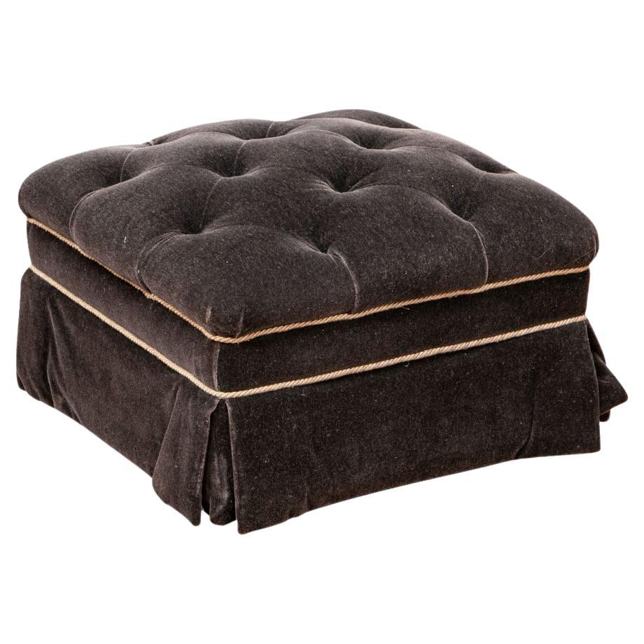 Brunshwig & Fils Grosvenor Square Ottoman en mohair Brown