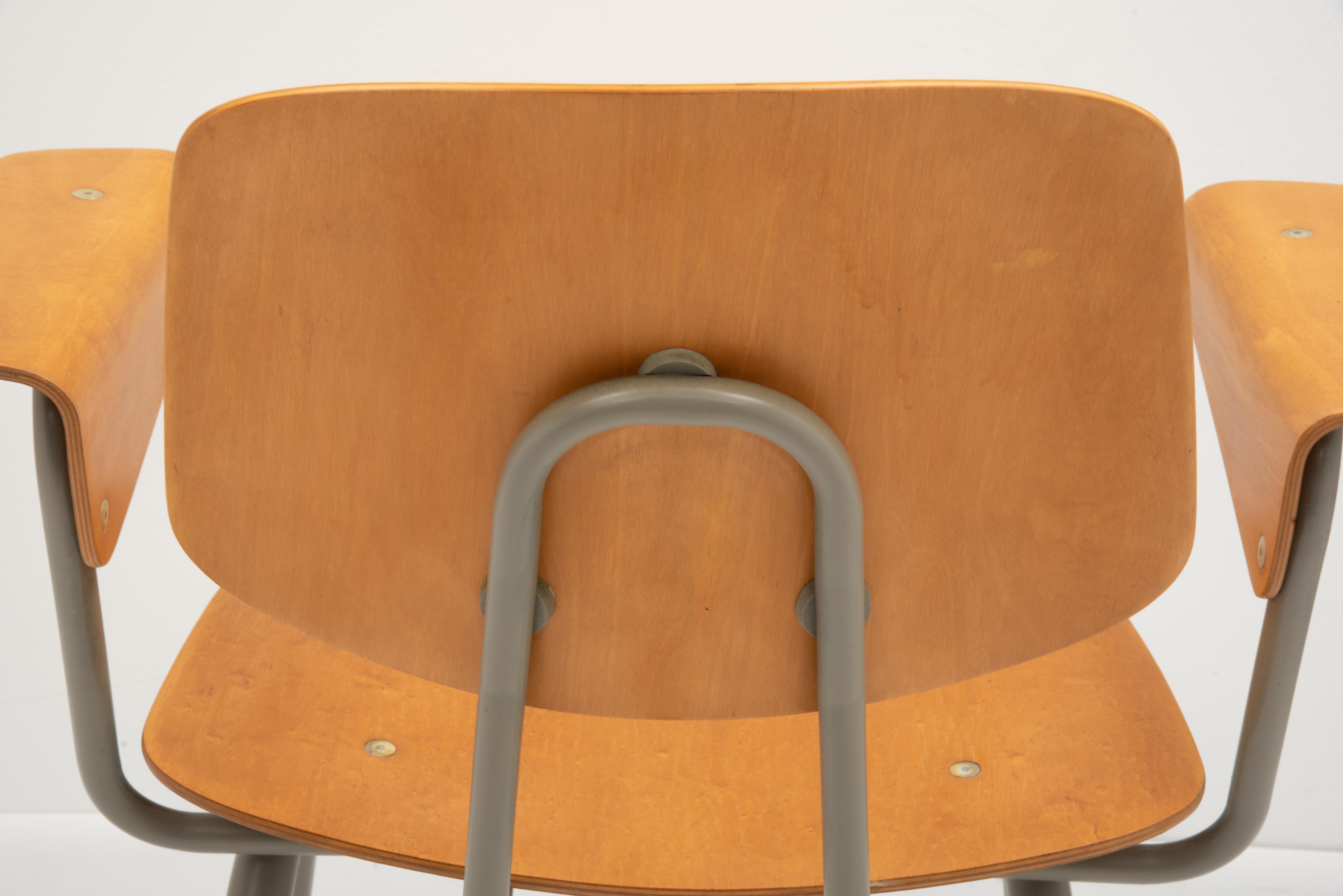 Ensemble de quatre fauteuils en contreplaqué d'érable du Brunswick d'après Eames Dcw Jean Prouve en vente 7