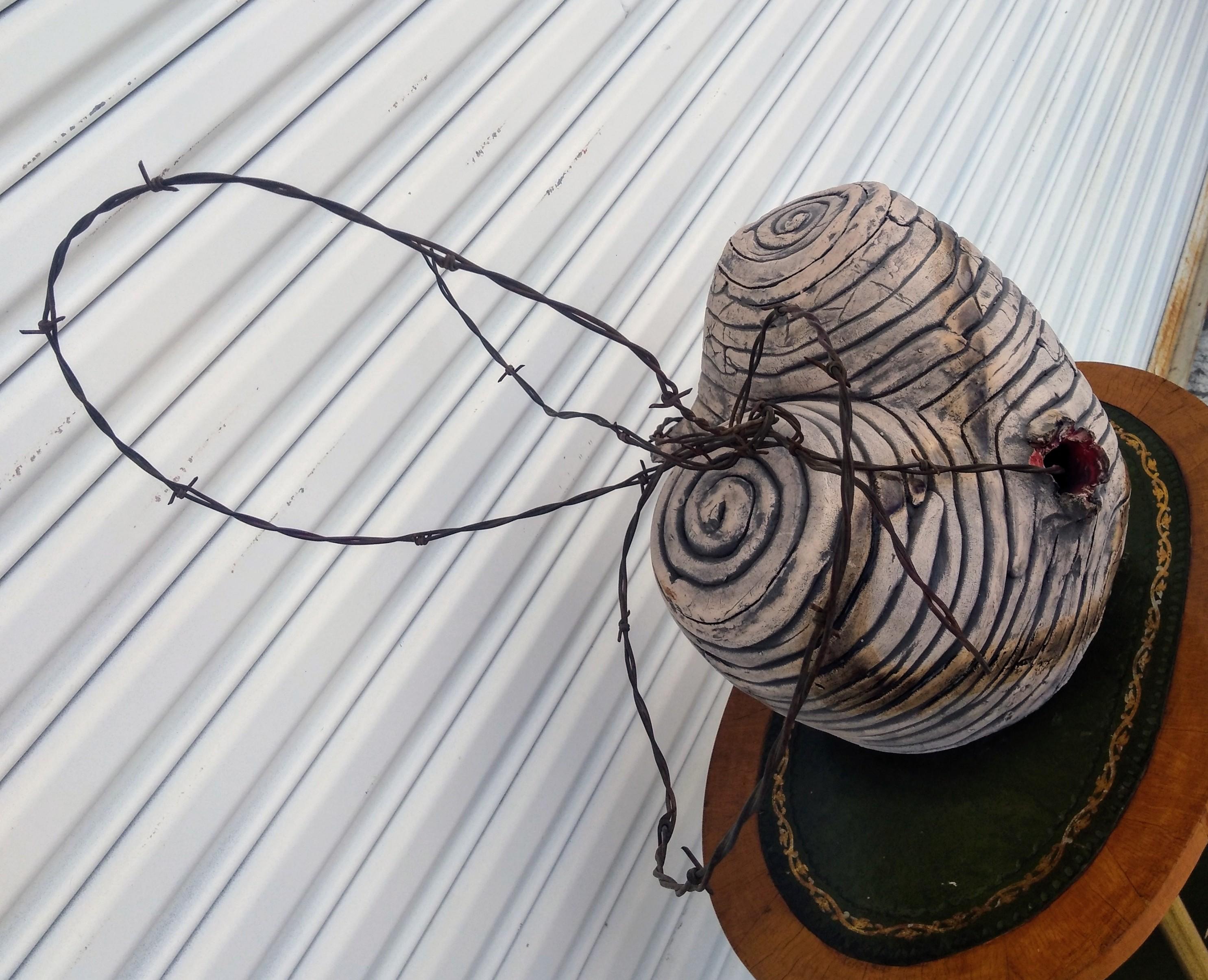 Scultura Raku di Bruny Graves dal titolo 
