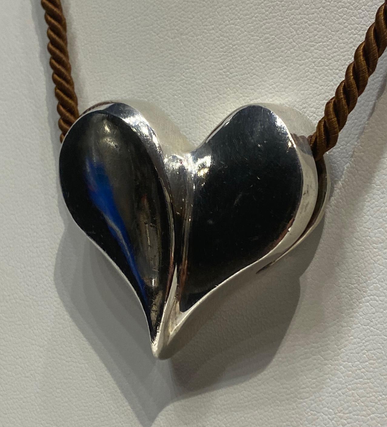 Brusca - Dante Sterling Silver Heart Pendant from 1975 In Good Condition For Sale In New York, NY