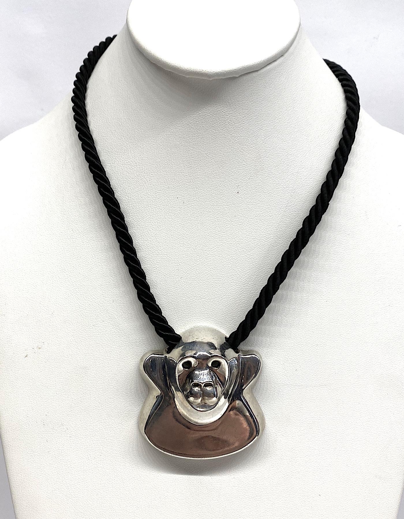 Halskette mit Gorilla-Anhänger aus Sterlingsilber der Zoo-Serie von Dante im Zustand „Gut“ im Angebot in New York, NY