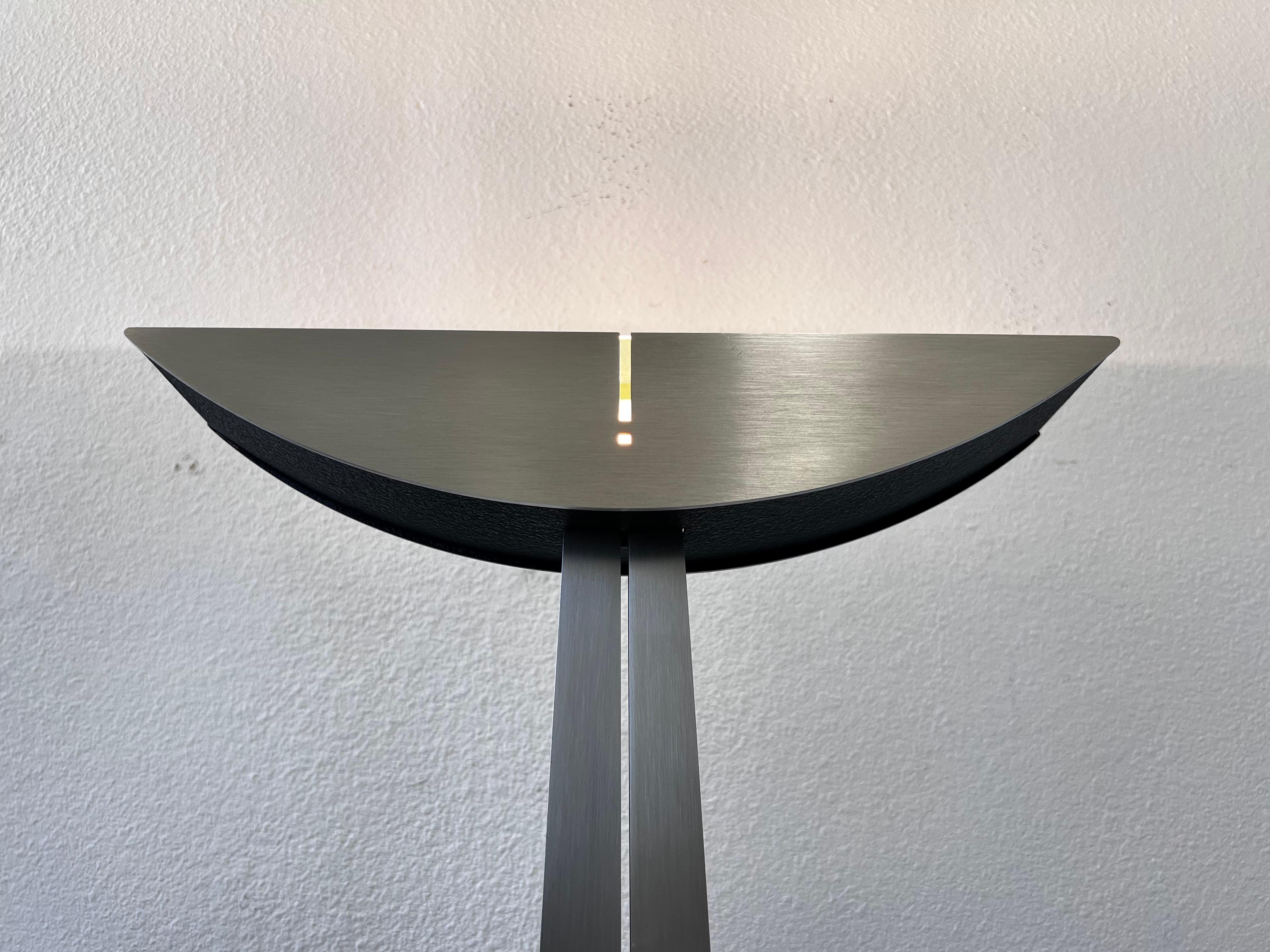 Fin du 20e siècle Lampadaire torchère en acier inoxydable brossé de Robert Sonneman pour George Kovacs en vente
