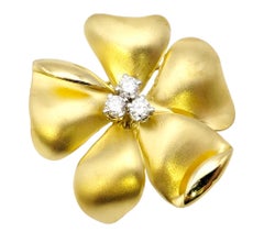 Brushed 18 Karat Yellow Gold Flower Brooch with Round Diamond Accents