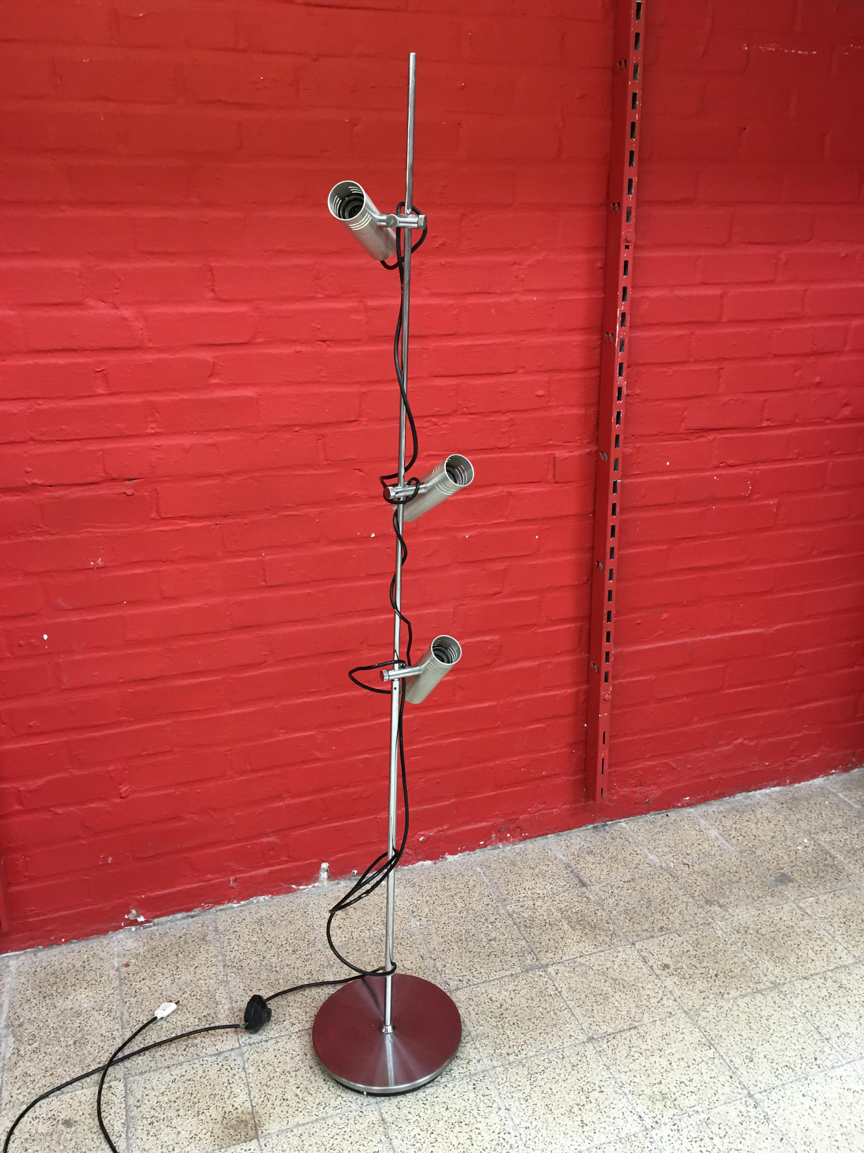 Mid-Century Modern Brushed Aluminum Floor Lamp, circa 1970 in the Style of Alain Richard For Sale