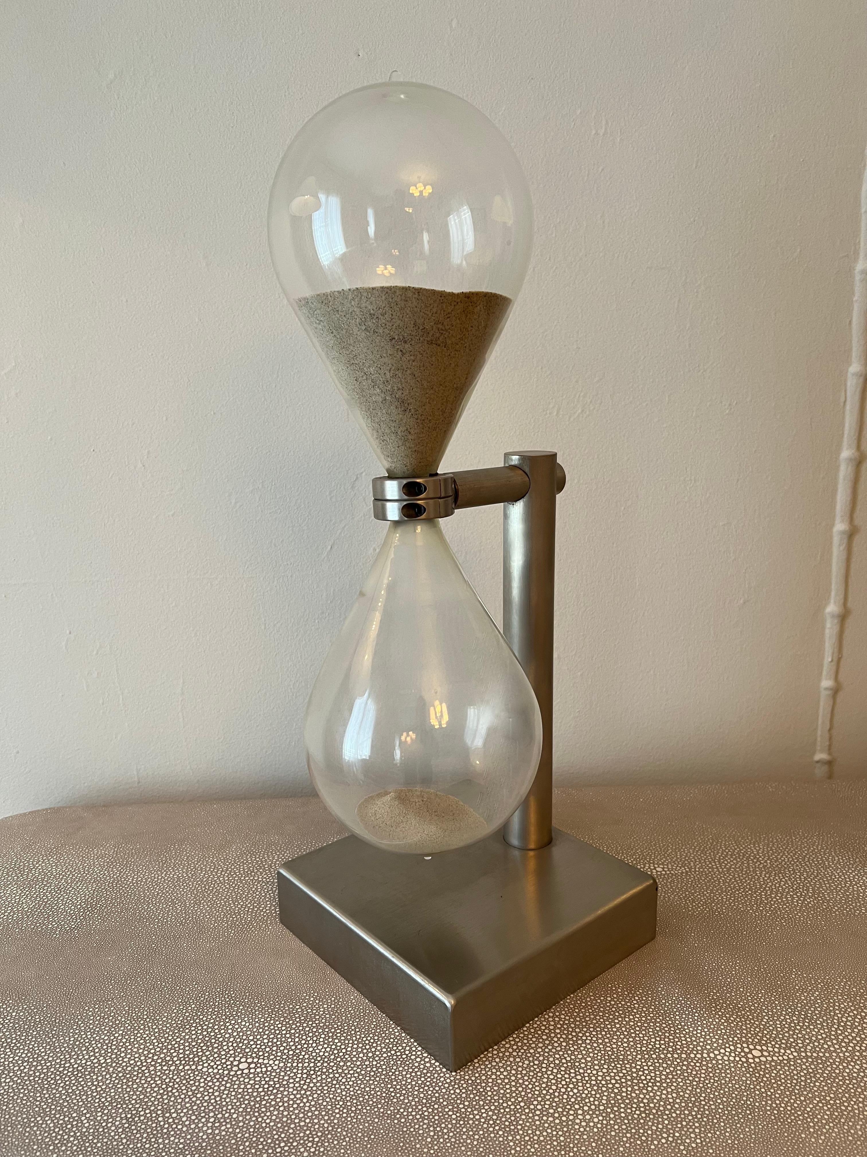Brushed Aluminum Industrial Hourglass on Stand In Good Condition For Sale In Los Angeles, CA