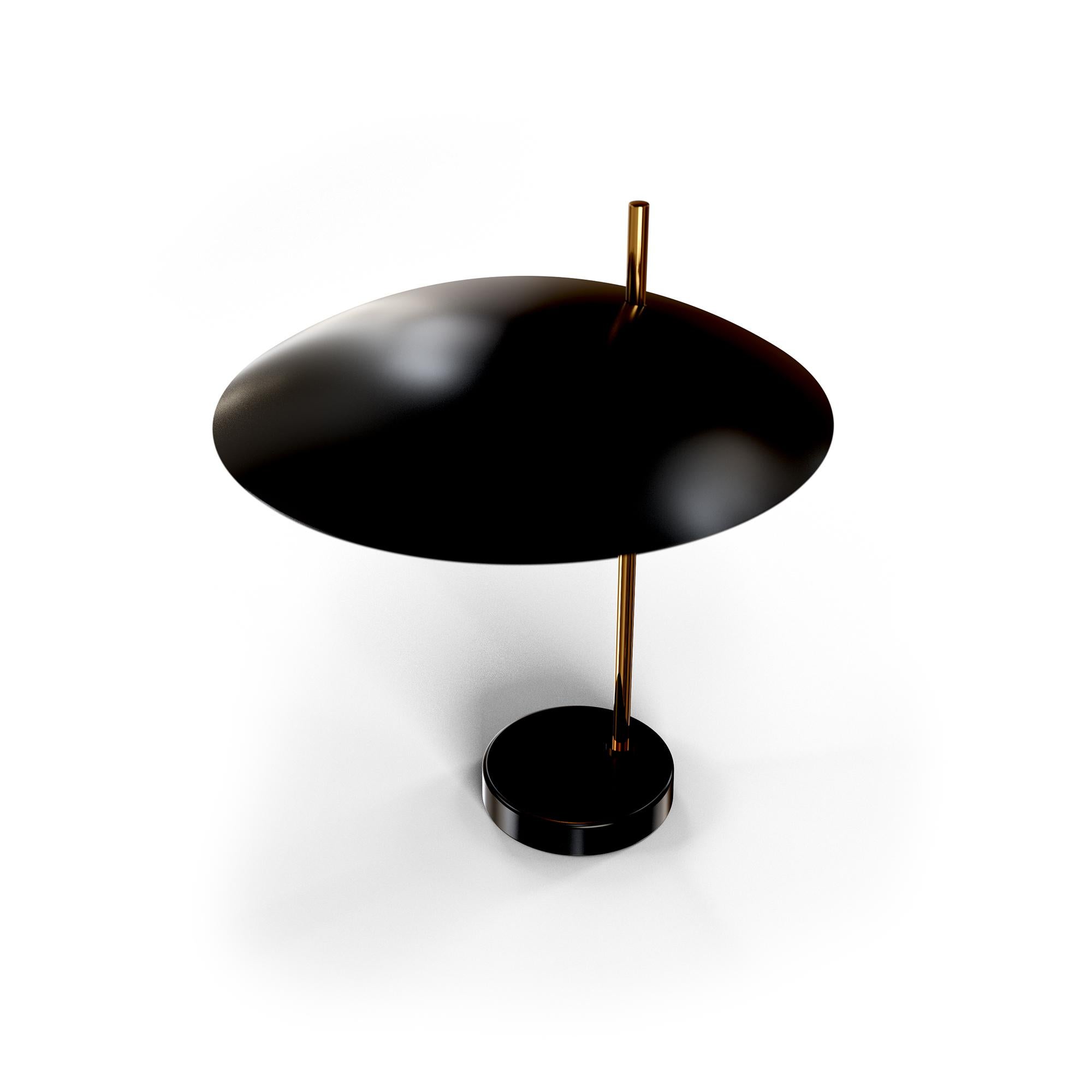 Brushed Brass 1013 Table Lamp by Disderot In New Condition For Sale In Geneve, CH