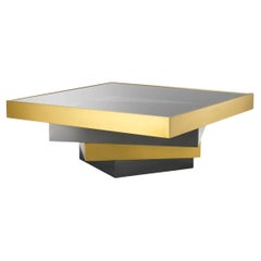 Table basse en laiton brossé avec verre fumé