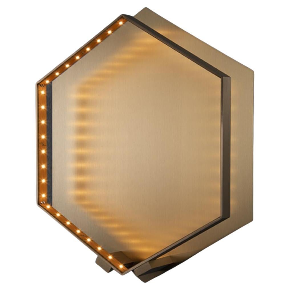 Lámpara de pared Hexa de latón cepillado de Le Deun Luminaires