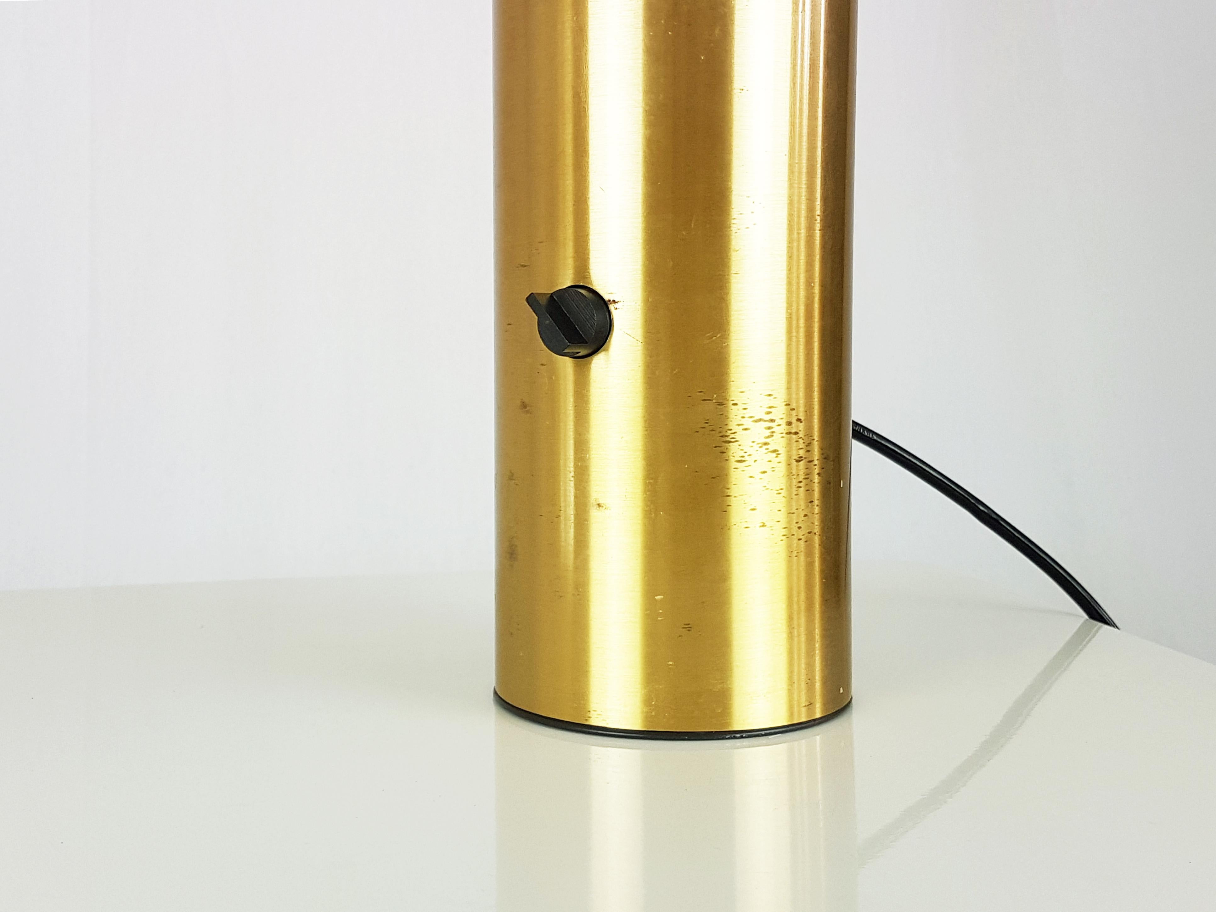 Italian Brushed Brass Vaga Table Lamp by Franco Mirenzi for Valenti, 1978 For Sale