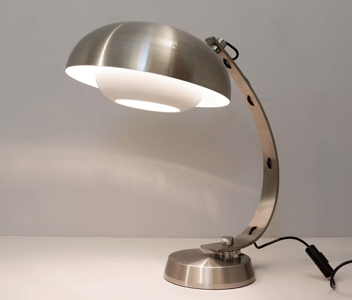 20th Century Mid-Century Modern Brushed Chrome Arc Desk Lamp For Sale