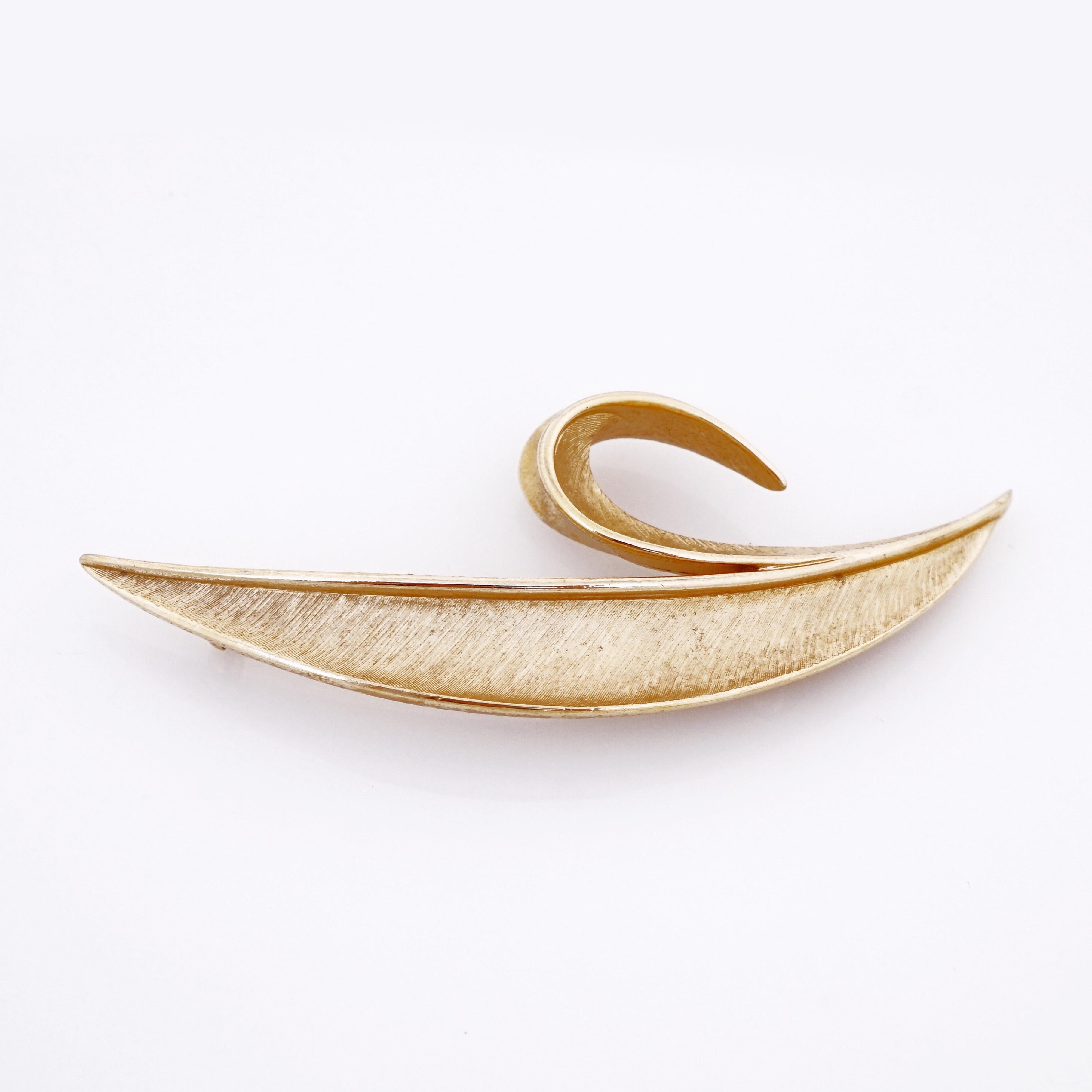 trifari gold leaf brooch