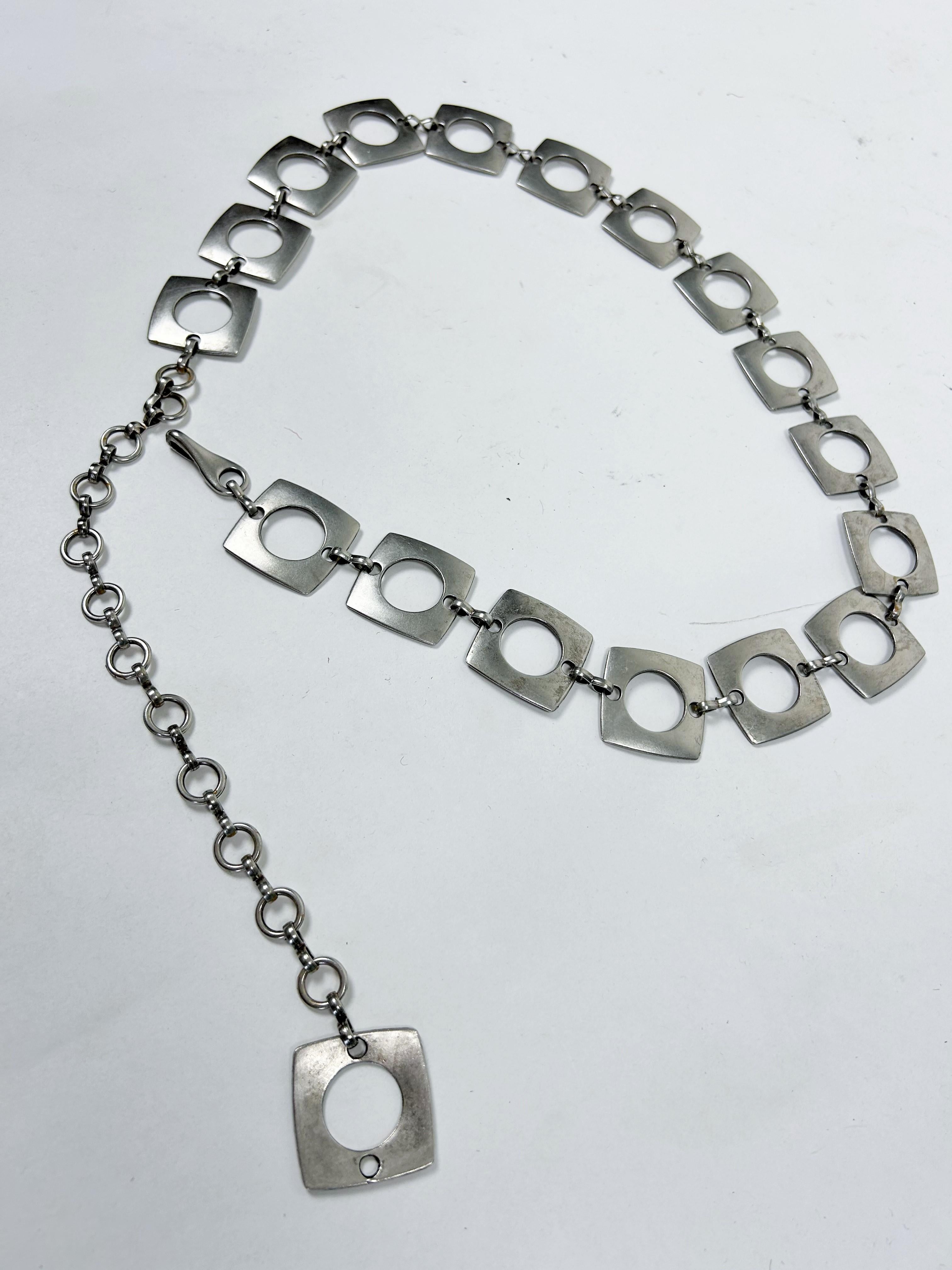 Grigio Cintura in metallo spazzolato stile Saharienne di Paco Rabanne (attribuita a) - Francia Cir in vendita