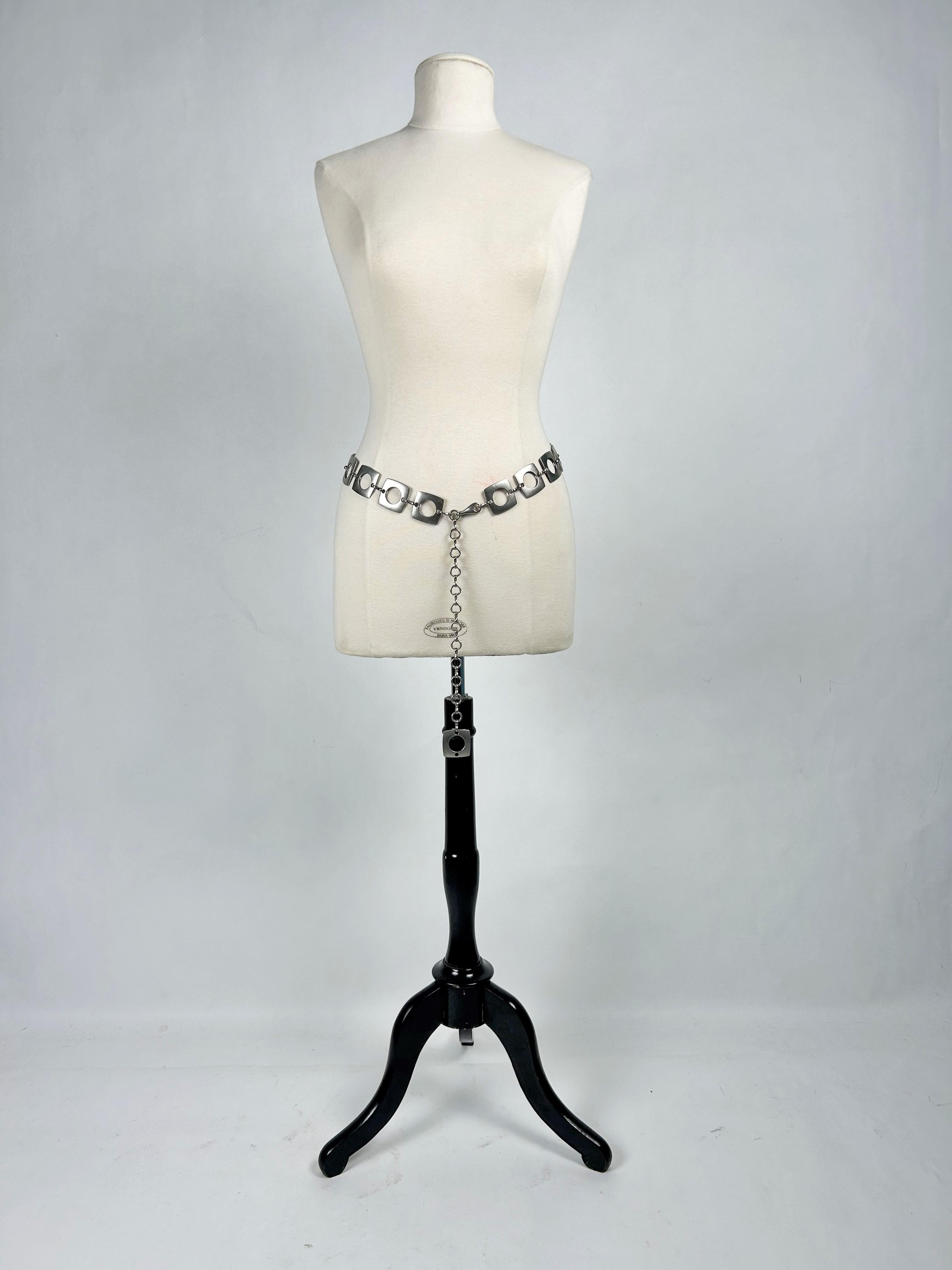 Cintura in metallo spazzolato stile Saharienne di Paco Rabanne (attribuita a) - Francia Cir in vendita 1