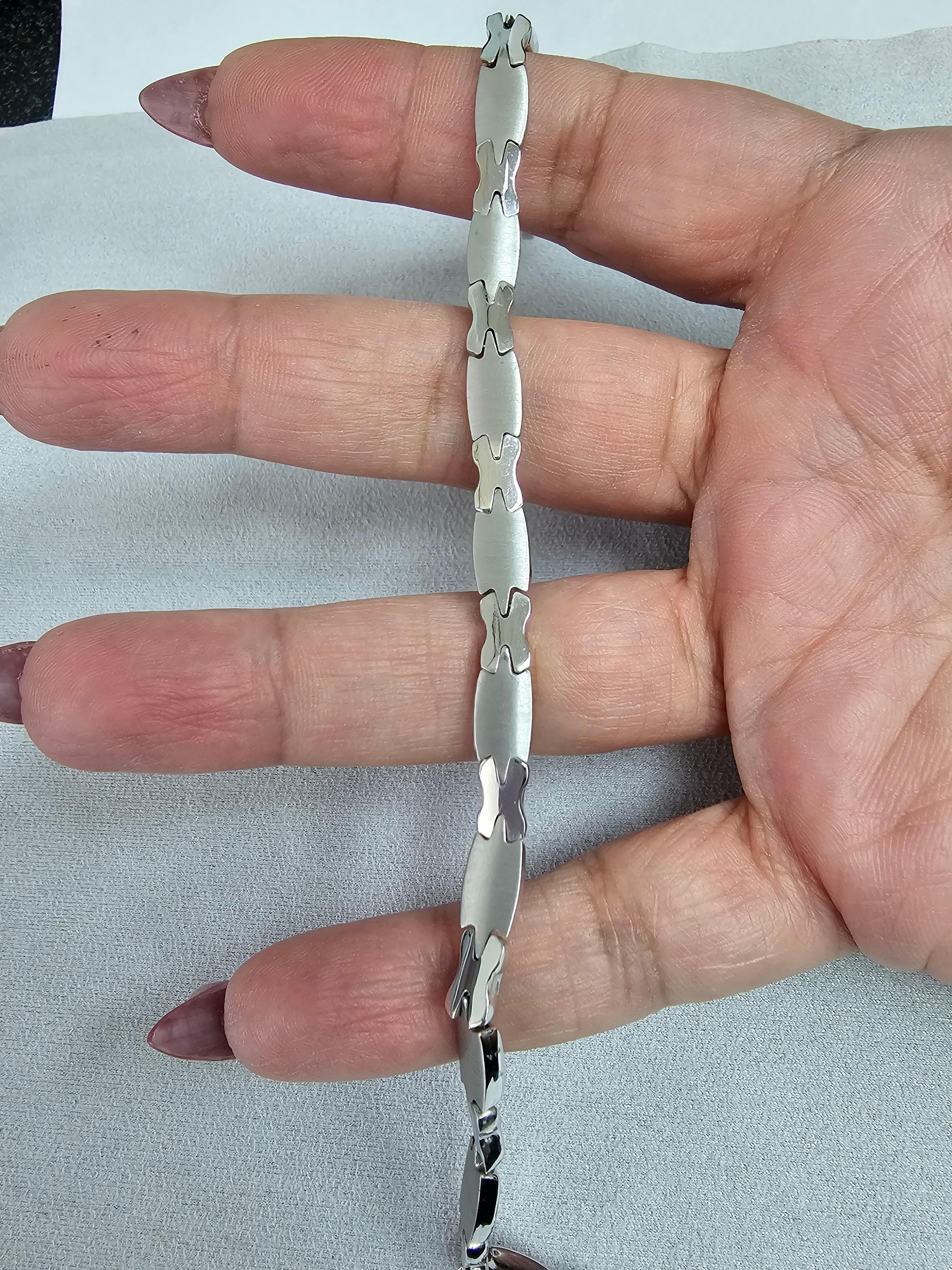 Bracelet à maillons en X en or blanc 14k, satin brossé et poli en vente 1