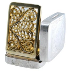 Brushed silver and gold lidded vinaigrette box from the George III period