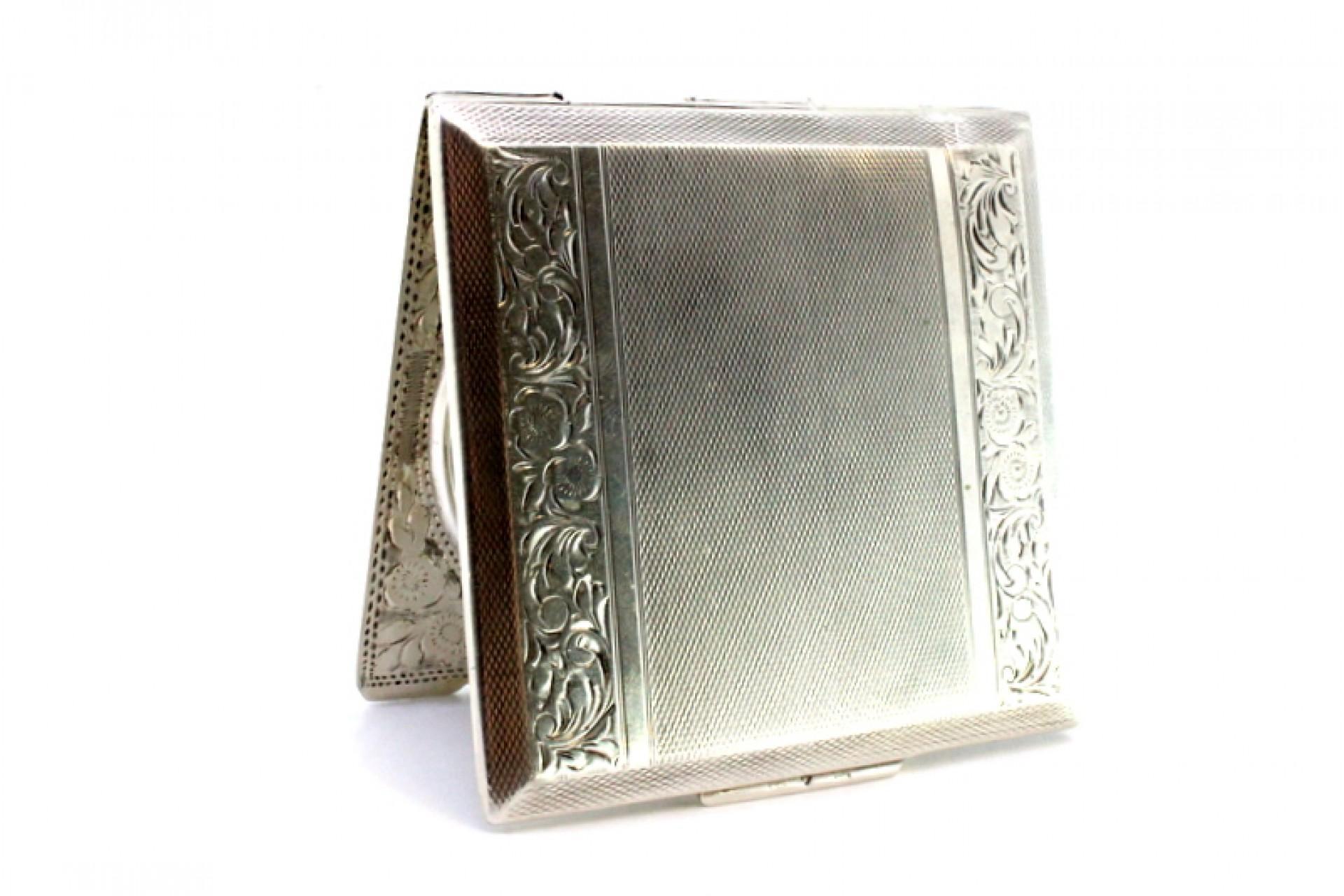 Brushed silver toiletry box with floral engraving and mirror For Sale 1