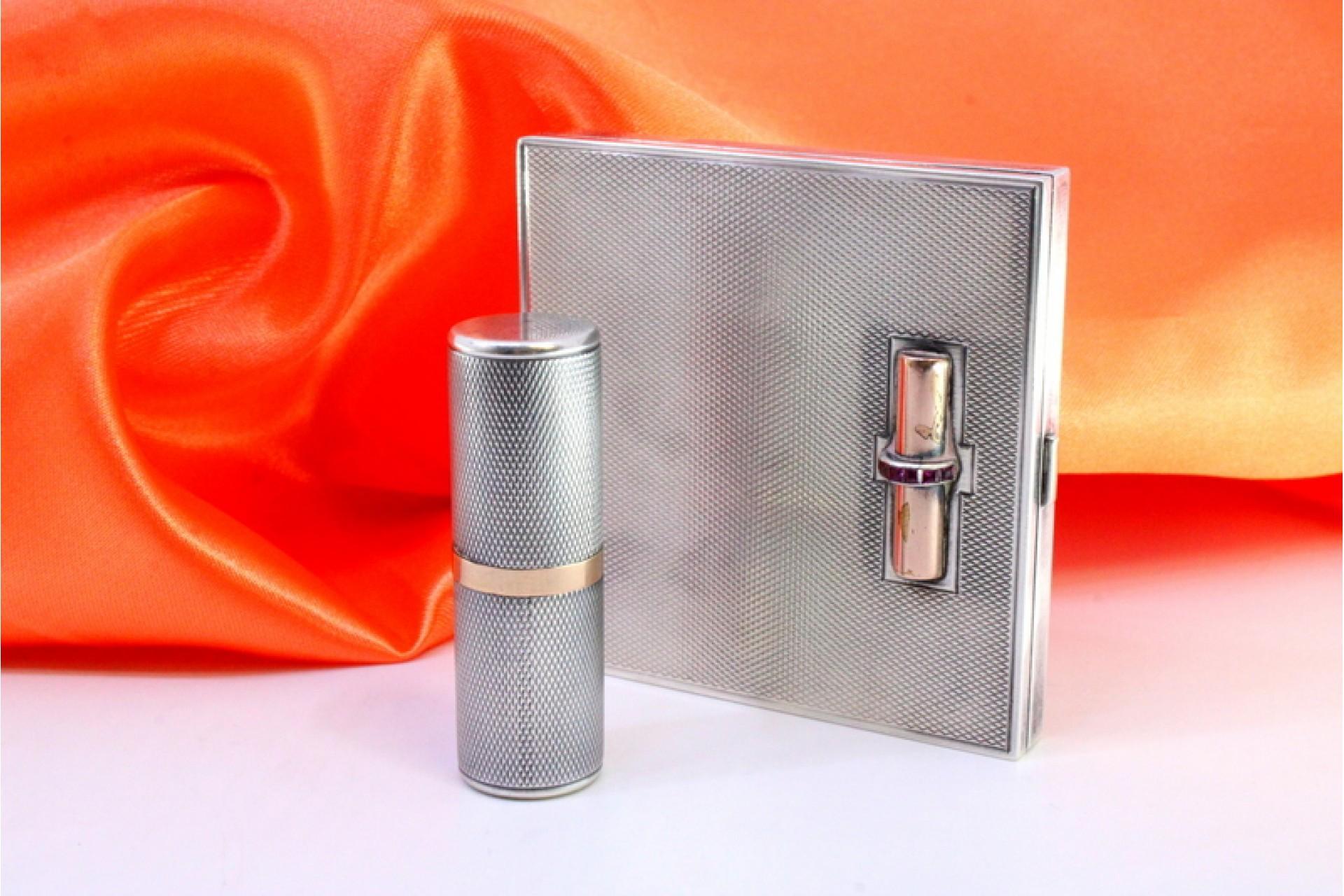 Brushed silver toiletry box with gold rubies, mirror and case For Sale 1