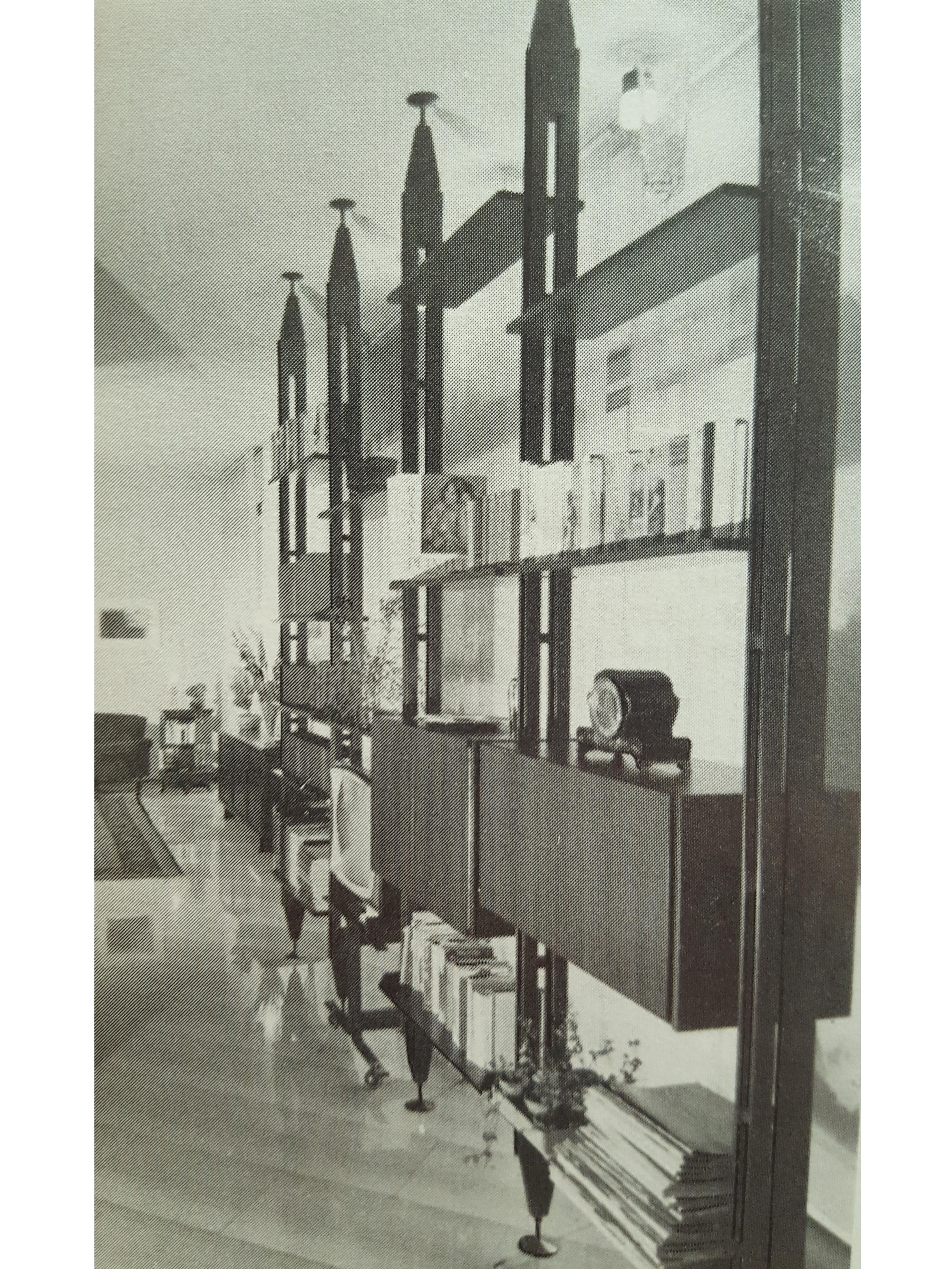 Chariot de bureau, téléviseur ou de service en acier brossé et bois teinté des années 1960 par Formanova en vente 5