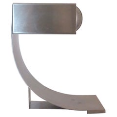 Tischlampe „Brushed“ des Designers Michel Boyer aus gefaltetem Edelstahl
