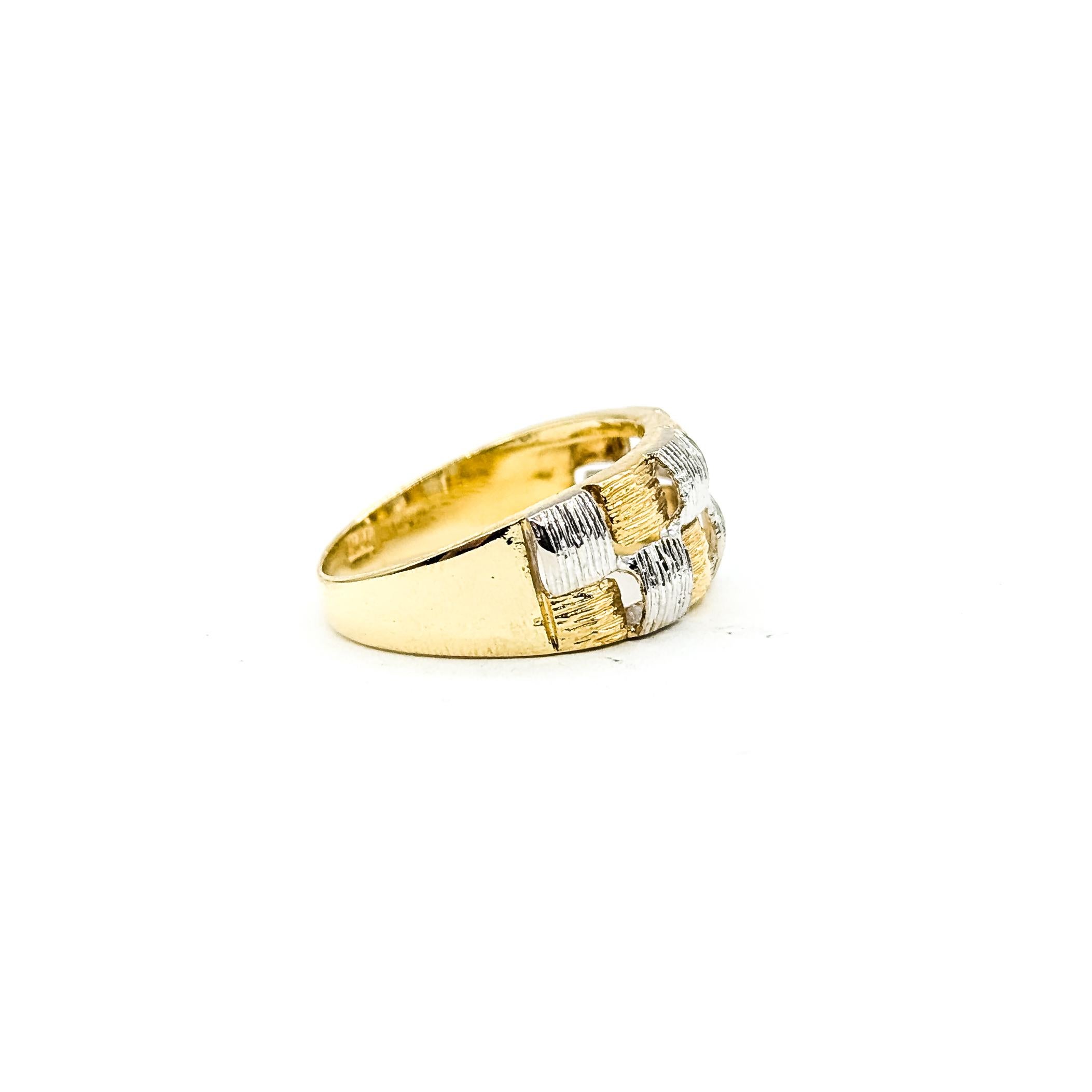 Brushed Two-Tone Basket-Textured Ring in 18k Two-Tone Gold in vendita 2