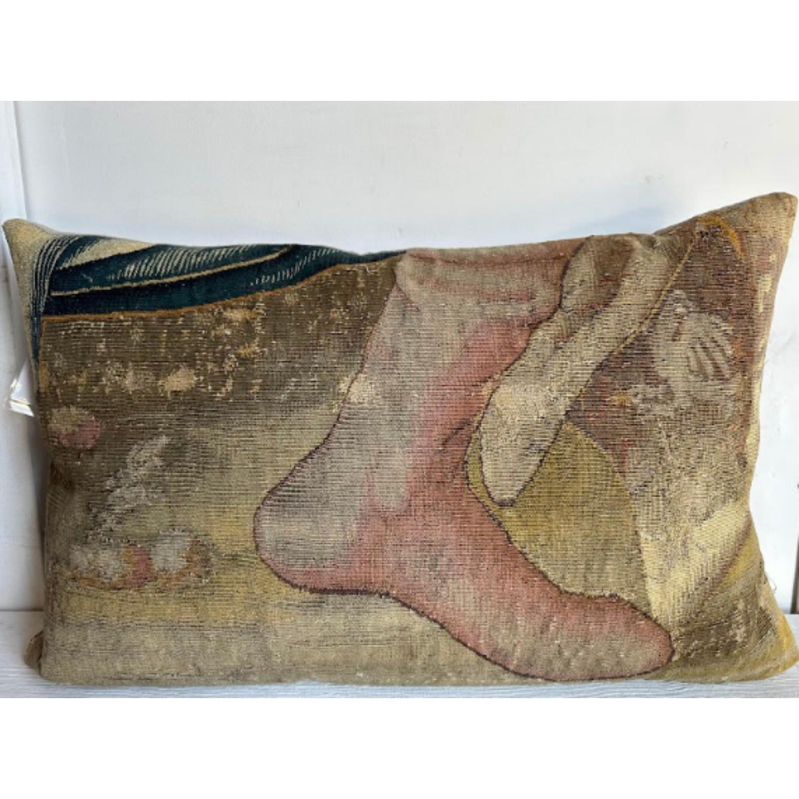 Empire Brussel 16th Century Pillow - 26